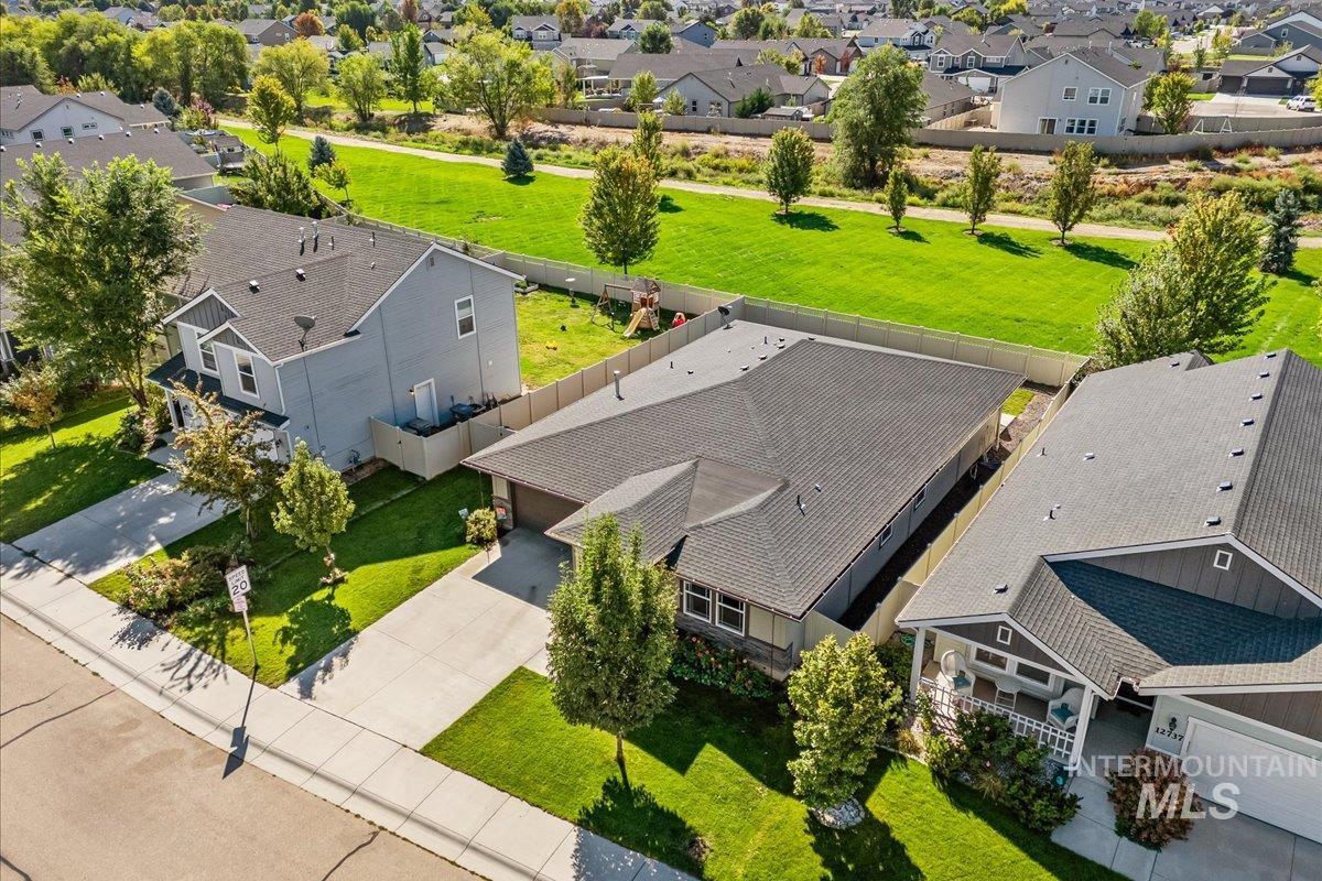 12719 W Hidden Point Drive, Star, Idaho 83669, 3 Bedrooms, 2 Bathrooms, Residential For Sale, Price $490,000, 98961994