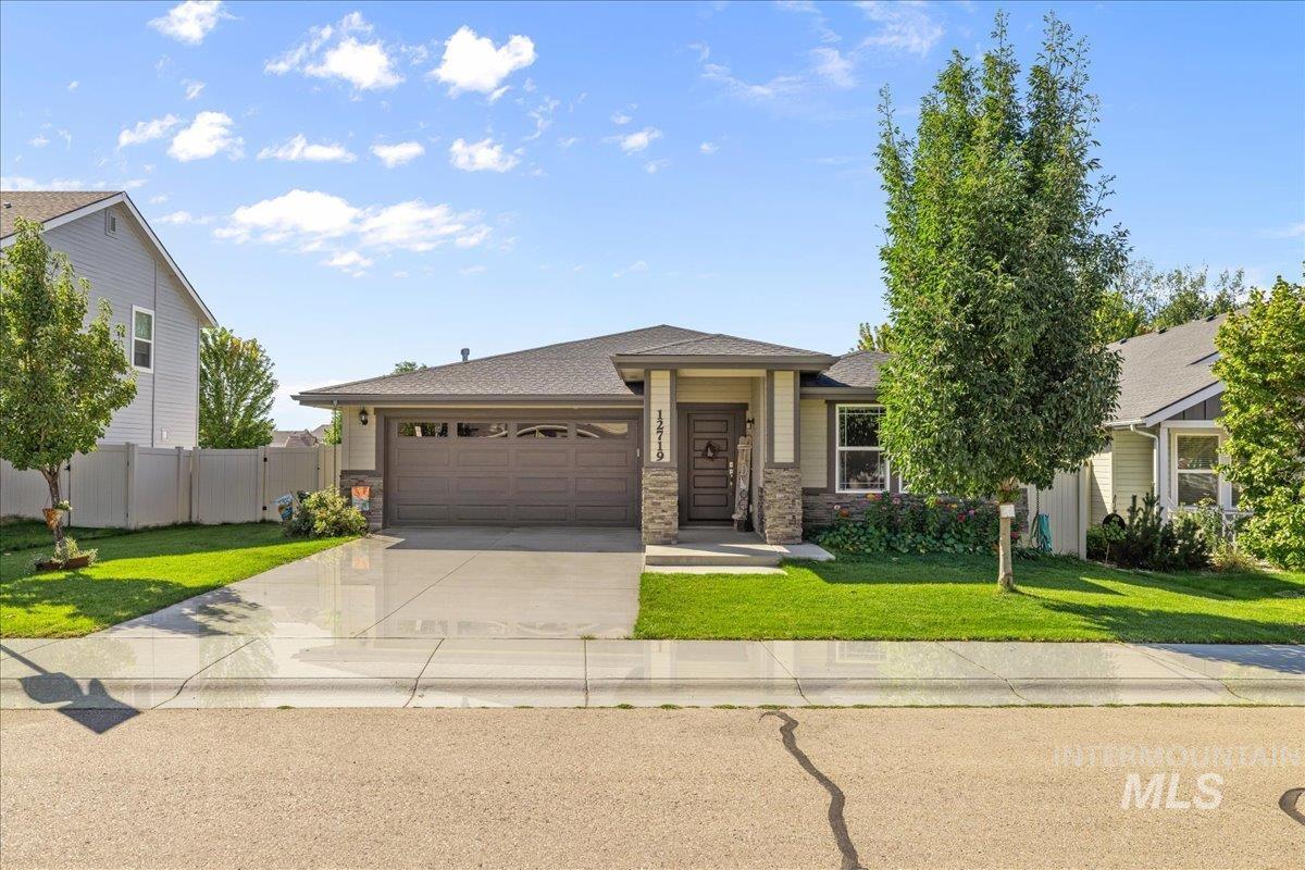 12719 W Hidden Point Drive, Star, Idaho 83669, 3 Bedrooms, 2 Bathrooms, Residential For Sale, Price $490,000, 98961994