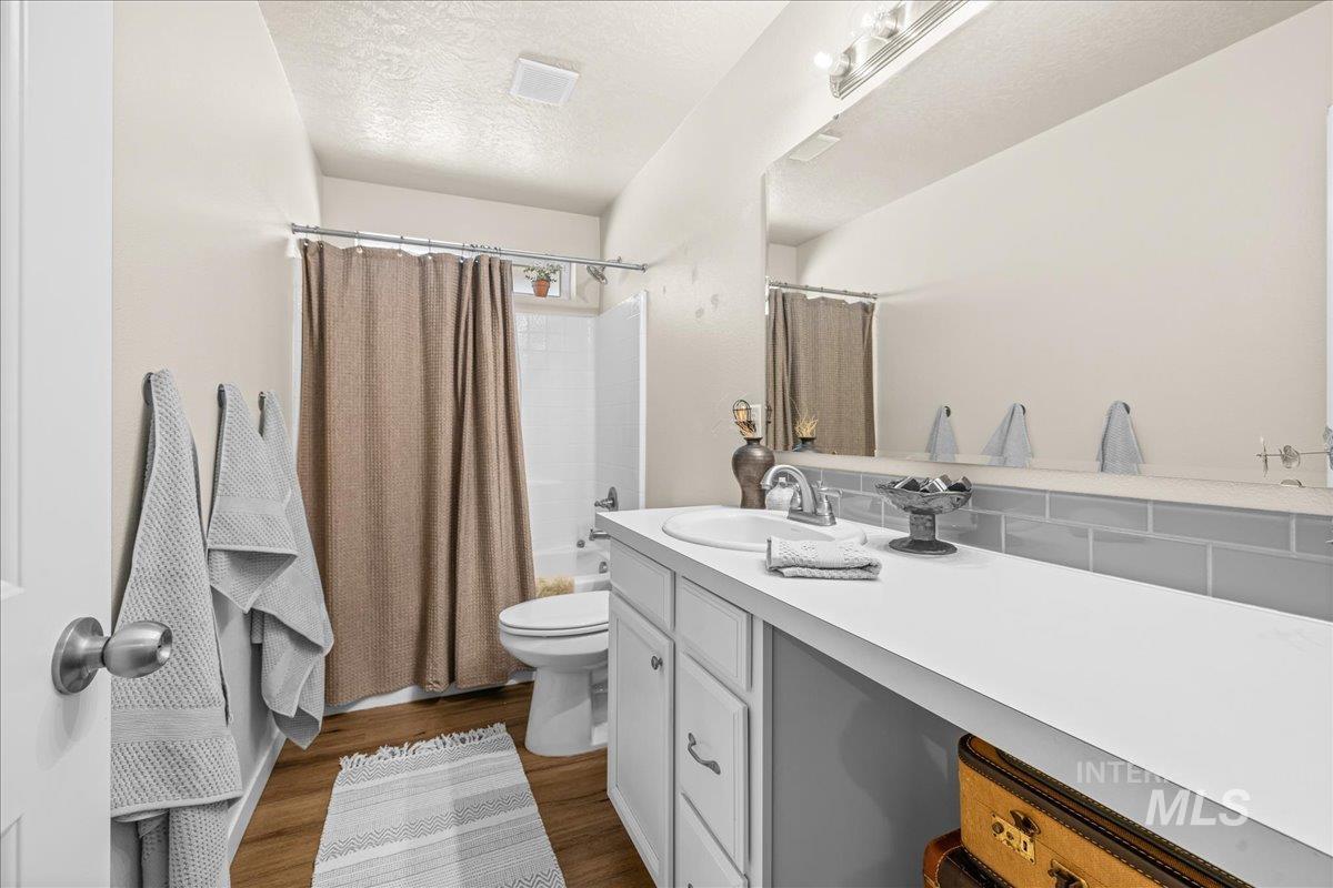 12719 W Hidden Point Drive, Star, Idaho 83669, 3 Bedrooms, 2 Bathrooms, Residential For Sale, Price $490,000, 98961994