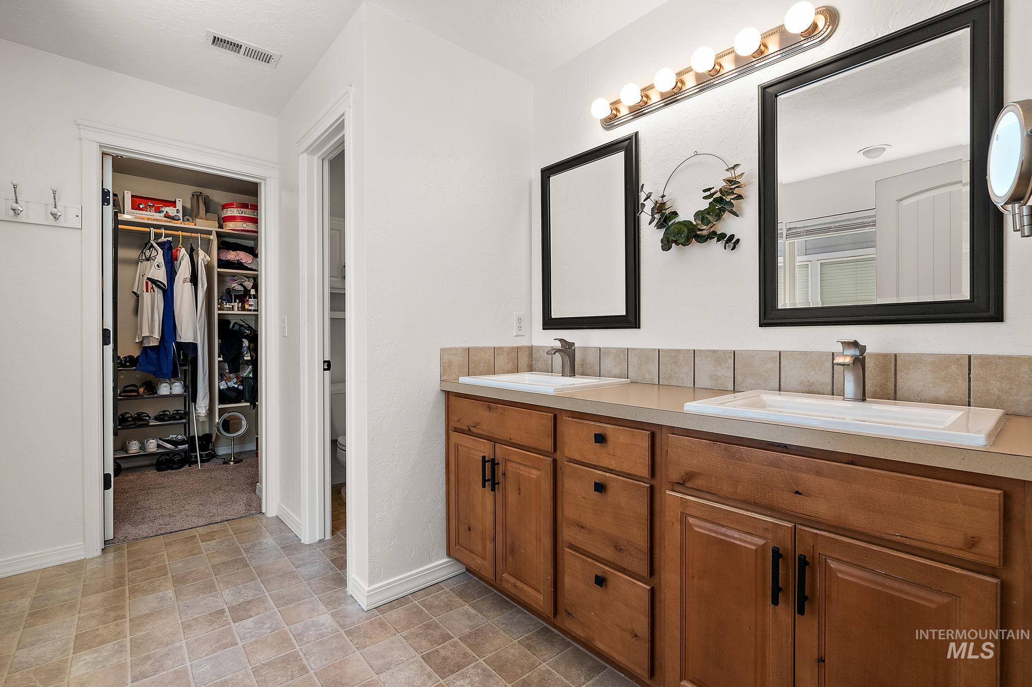 4902 N Schubert Ave, Meridian, Idaho 83646, 4 Bedrooms, 3 Bathrooms, Residential For Sale, Price $550,000, 98962007