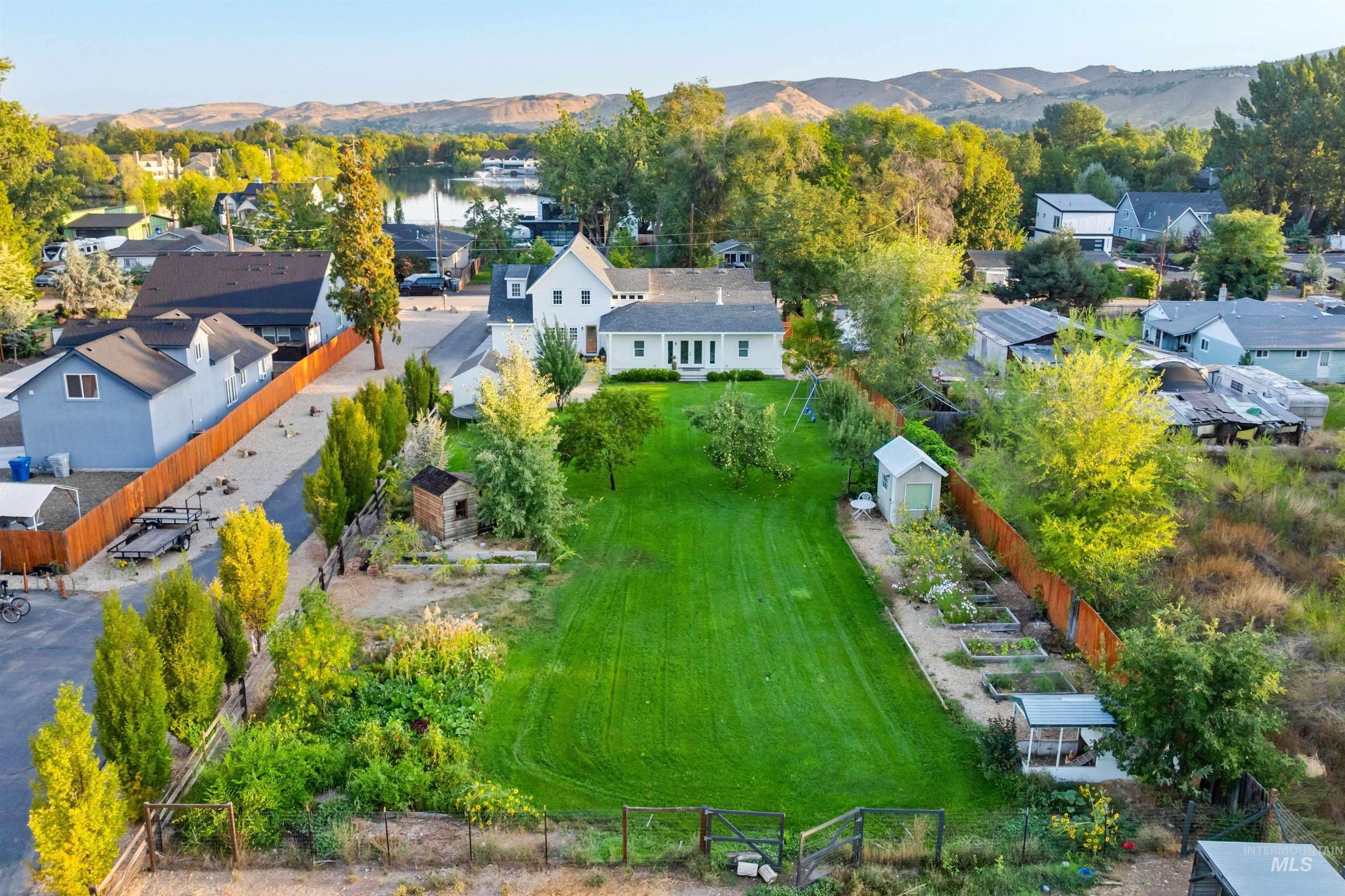 5303 W Wylie Lane, Boise, Idaho 83703-4320, 5 Bedrooms, 4 Bathrooms, Residential For Sale, Price $1,295,000, 98962010