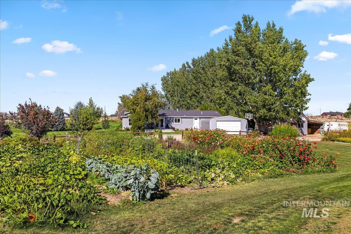 6803 Glendale Rd, Melba, Idaho 83641, 4 Bedrooms, 2 Bathrooms, Residential For Sale, Price $675,000, 98962011