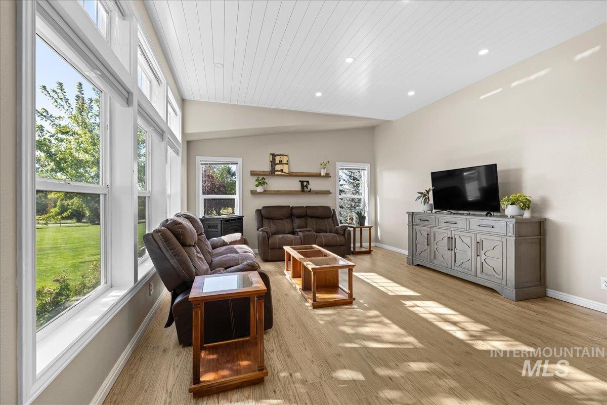 6803 Glendale Rd, Melba, Idaho 83641, 4 Bedrooms, 2 Bathrooms, Residential For Sale, Price $675,000, 98962011
