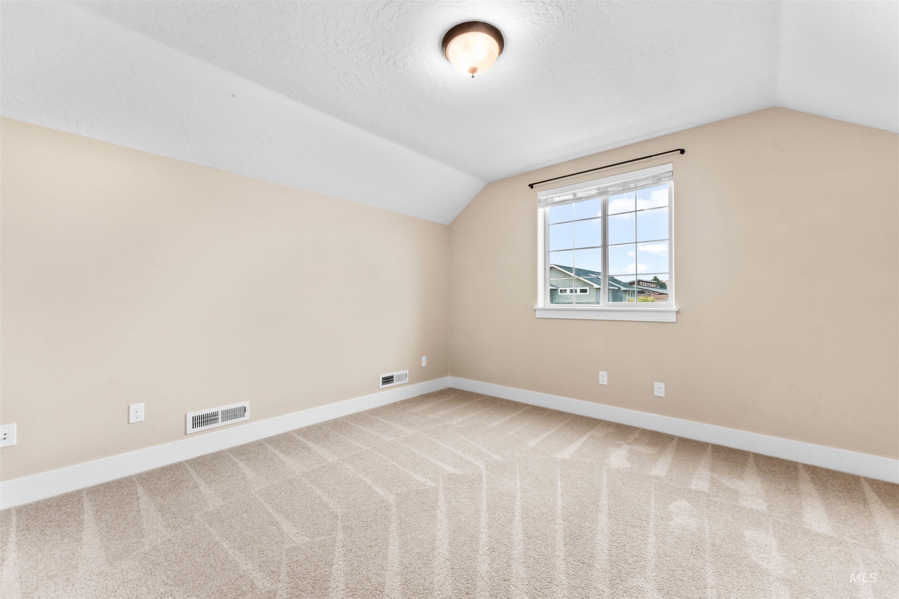 5917 W Beaufort St, Boise, Idaho 83714, 4 Bedrooms, 2.5 Bathrooms, Residential For Sale, Price $550,000, 98962024