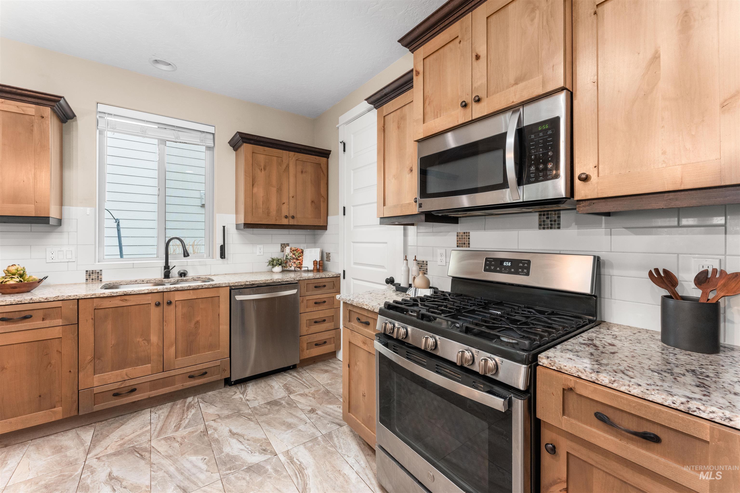 5917 W Beaufort St, Boise, Idaho 83714, 4 Bedrooms, 2.5 Bathrooms, Residential For Sale, Price $550,000, 98962024