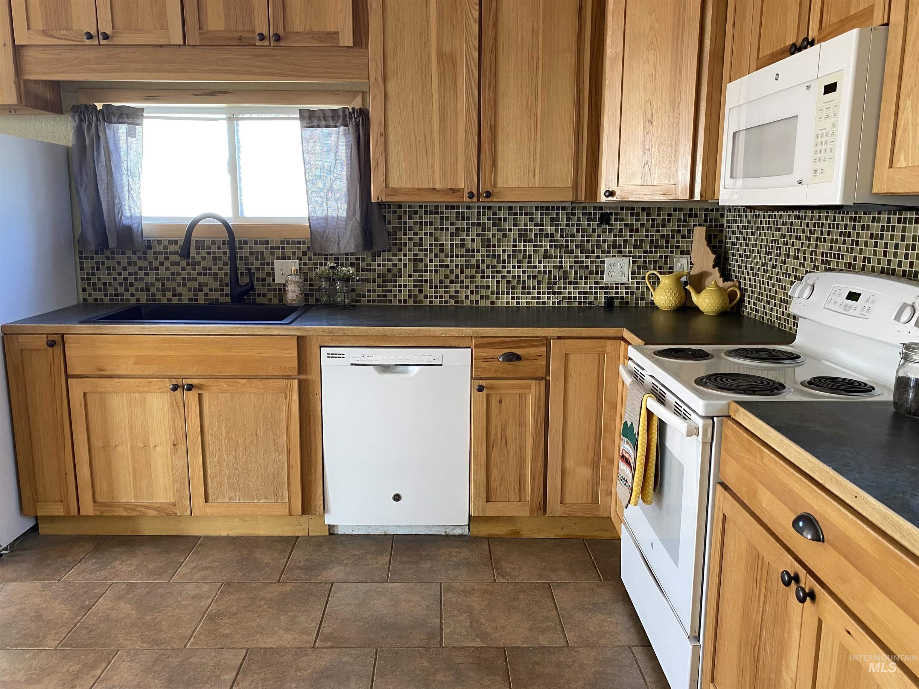 965 Spruce Street, Potlatch, Idaho 83855, 2 Bedrooms, 1 Bathroom, Residential For Sale, Price $240,000, 98962045
