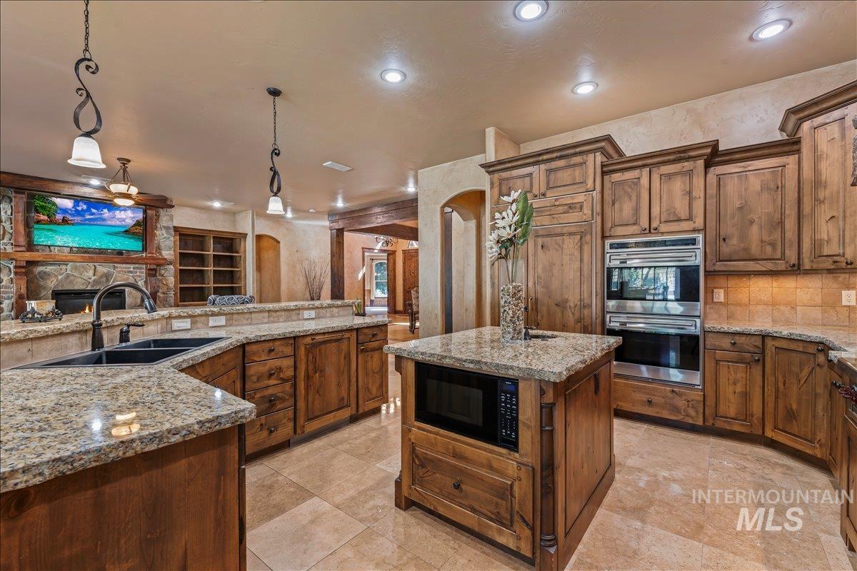 4324 W Briar Rock Ct, Eagle, Idaho 83616, 4 Bedrooms, 3.5 Bathrooms, Residential For Sale, Price $1,200,000, 98962049
