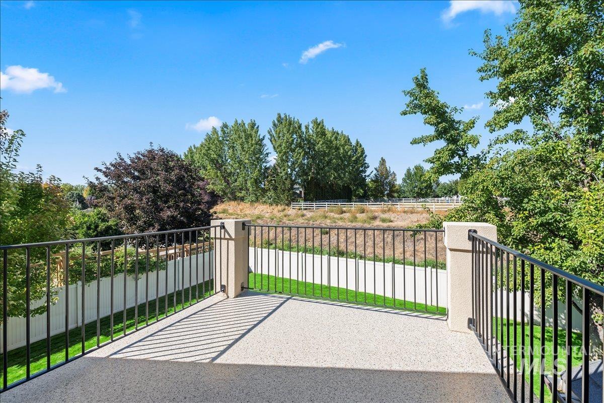 4324 W Briar Rock Ct, Eagle, Idaho 83616, 4 Bedrooms, 3.5 Bathrooms, Residential For Sale, Price $1,200,000, 98962049