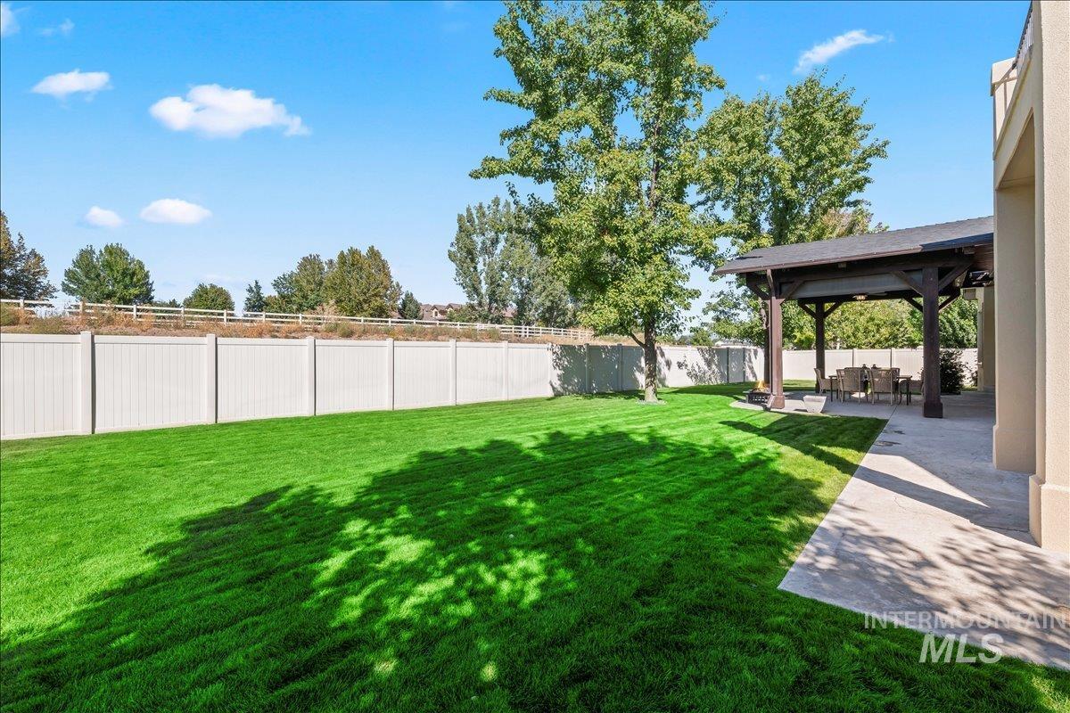 4324 W Briar Rock Ct, Eagle, Idaho 83616, 4 Bedrooms, 3.5 Bathrooms, Residential For Sale, Price $1,200,000, 98962049