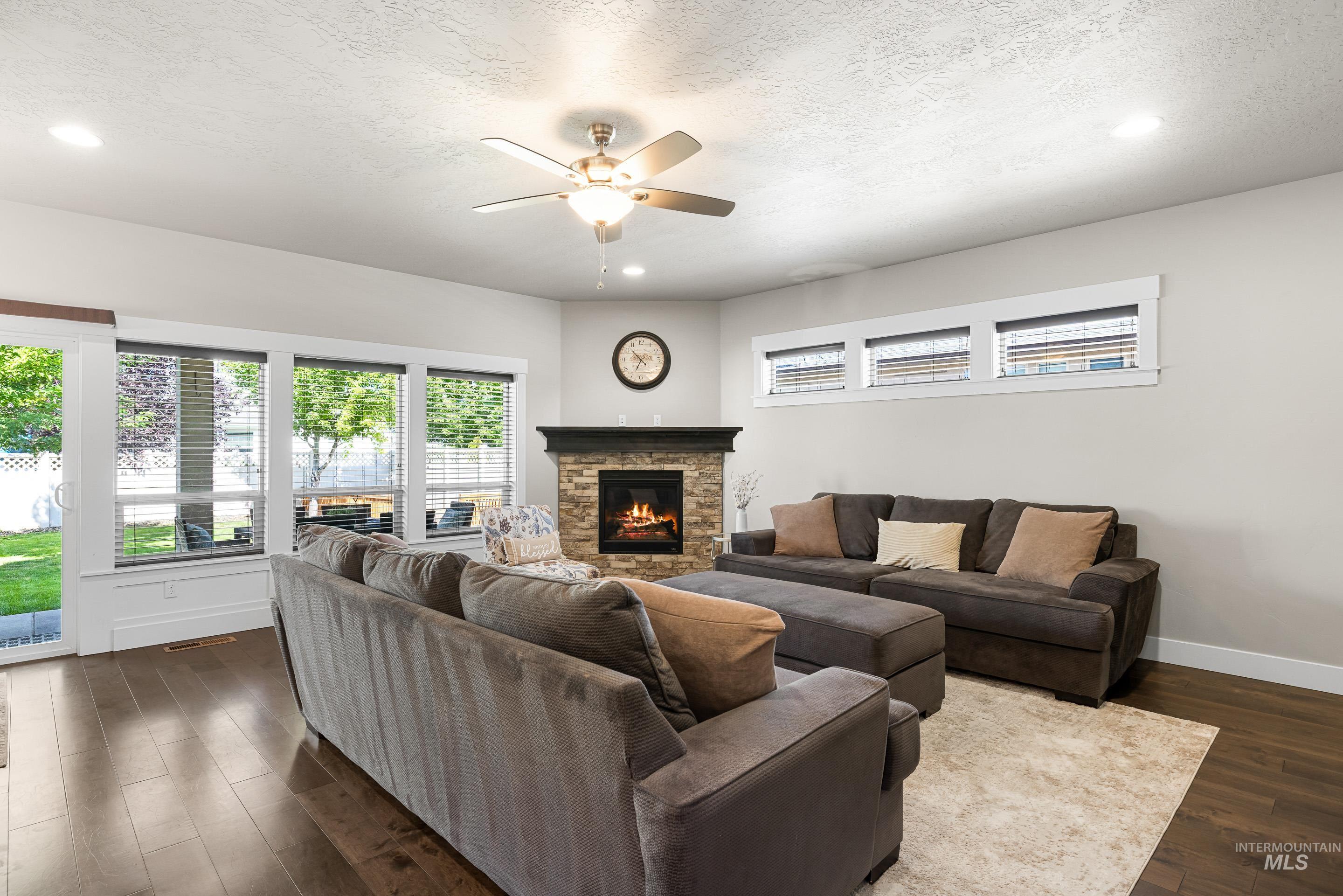 4569 N Tirso Ave, Meridian, Idaho 83646, 3 Bedrooms, 2 Bathrooms, Residential For Sale, Price $639,999, 98962051