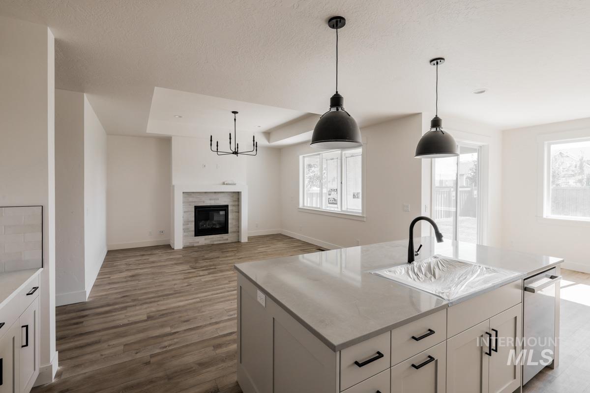 10261 Stony Oak Ct., Nampa, Idaho 83687, 3 Bedrooms, 3 Bathrooms, Residential For Sale, Price $564,900, 98962052