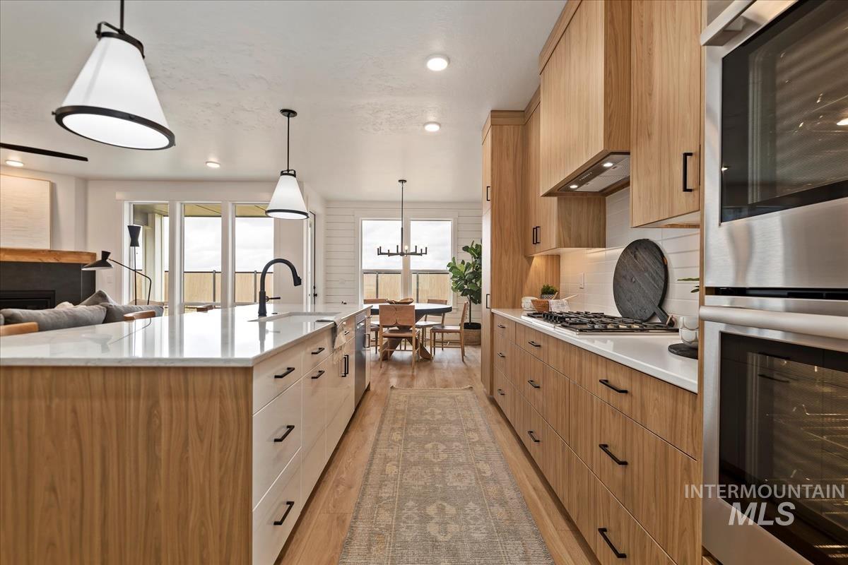 4628 N Camp Creek Ave, Meridian, Idaho 83646, 4 Bedrooms, 2.5 Bathrooms, Residential For Sale, Price $699,900, 98962054