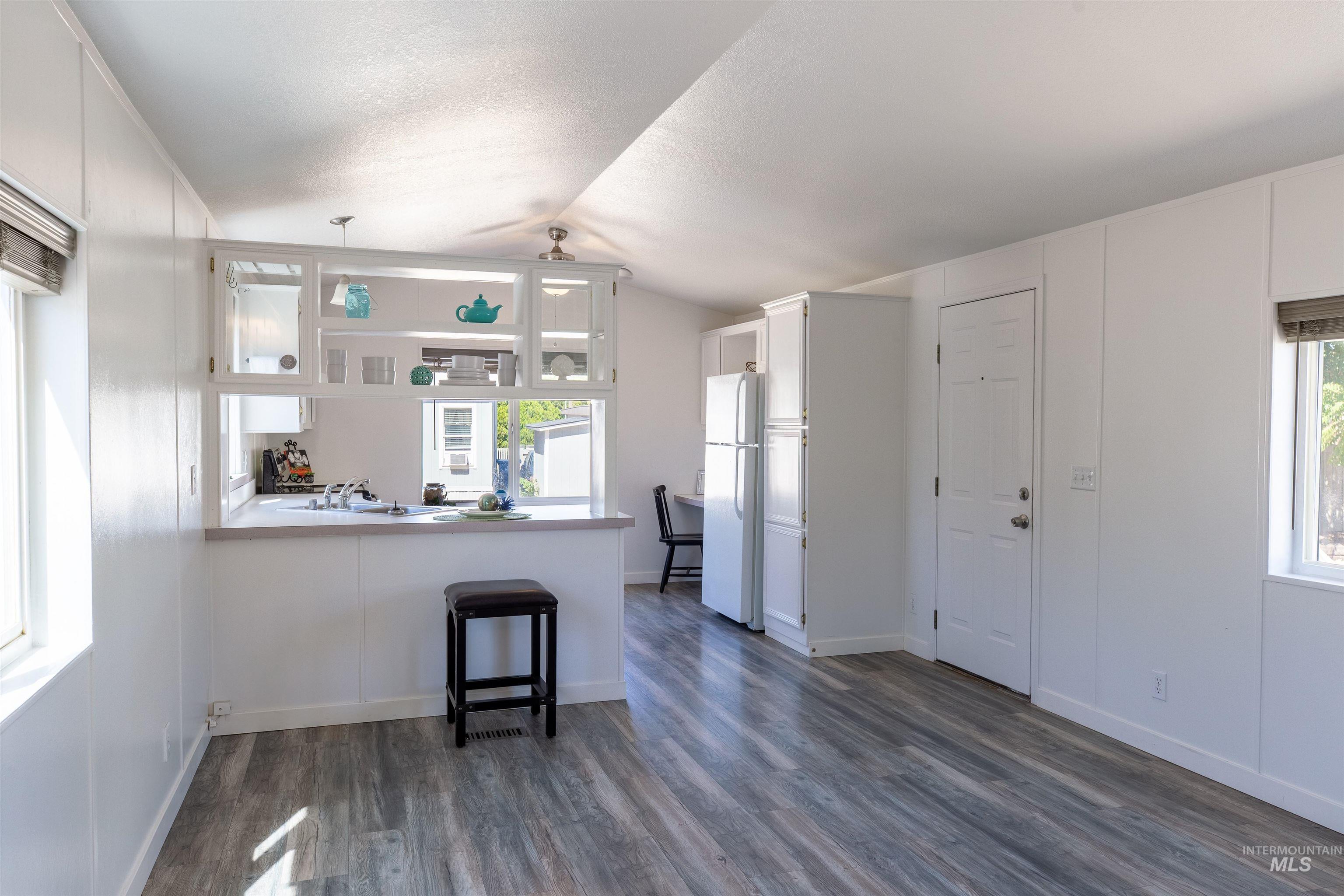 816 N Midland Blvd #2, Nampa, Idaho 83651, 2 Bedrooms, 1 Bathroom, Residential For Sale, Price $84,000, 98962062
