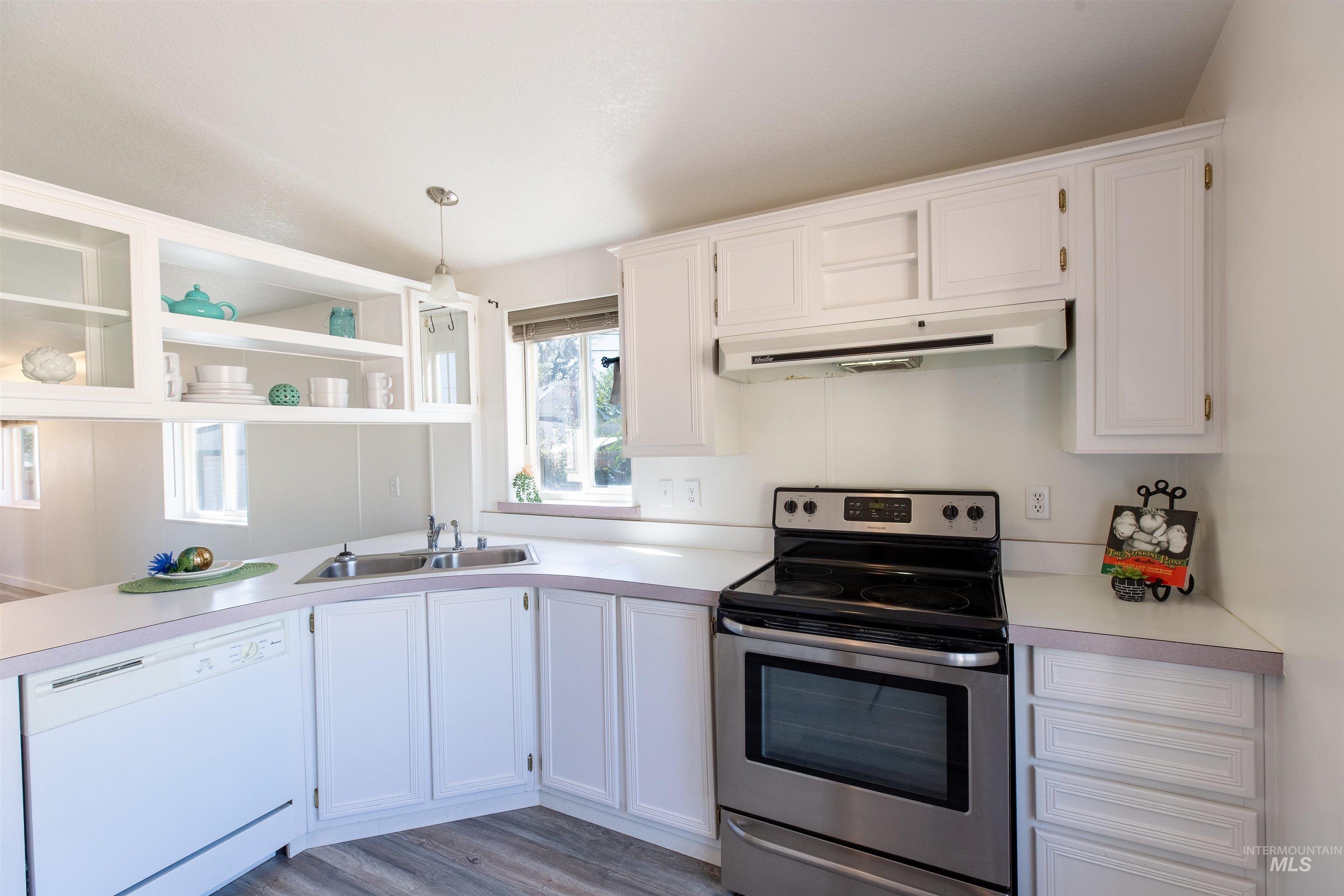 816 N Midland Blvd #2, Nampa, Idaho 83651, 2 Bedrooms, 1 Bathroom, Residential For Sale, Price $84,000, 98962062