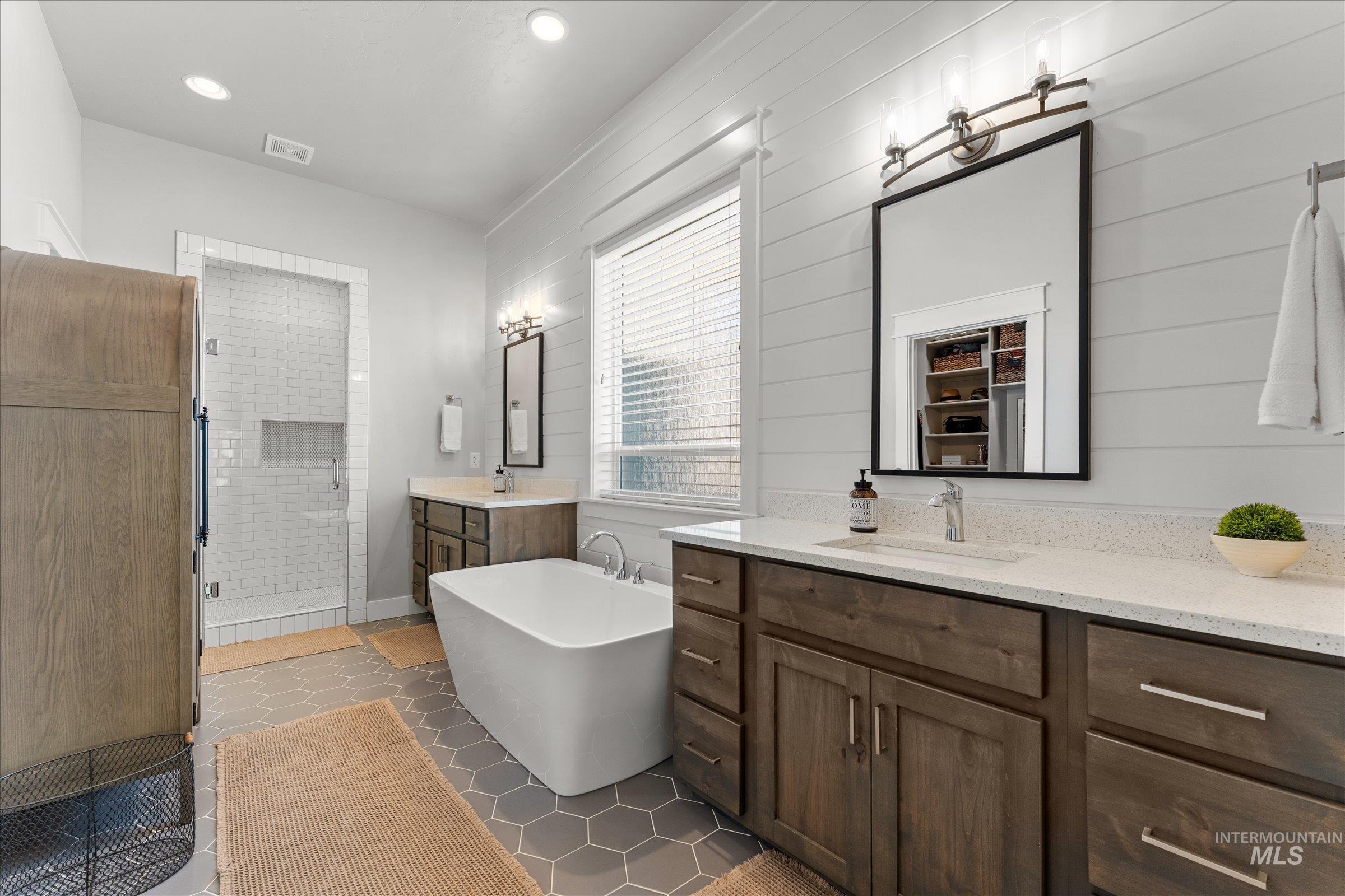 4270 W Anatole St., Meridian, Idaho 83646, 3 Bedrooms, 2.5 Bathrooms, Residential For Sale, Price $755,000, 98962063