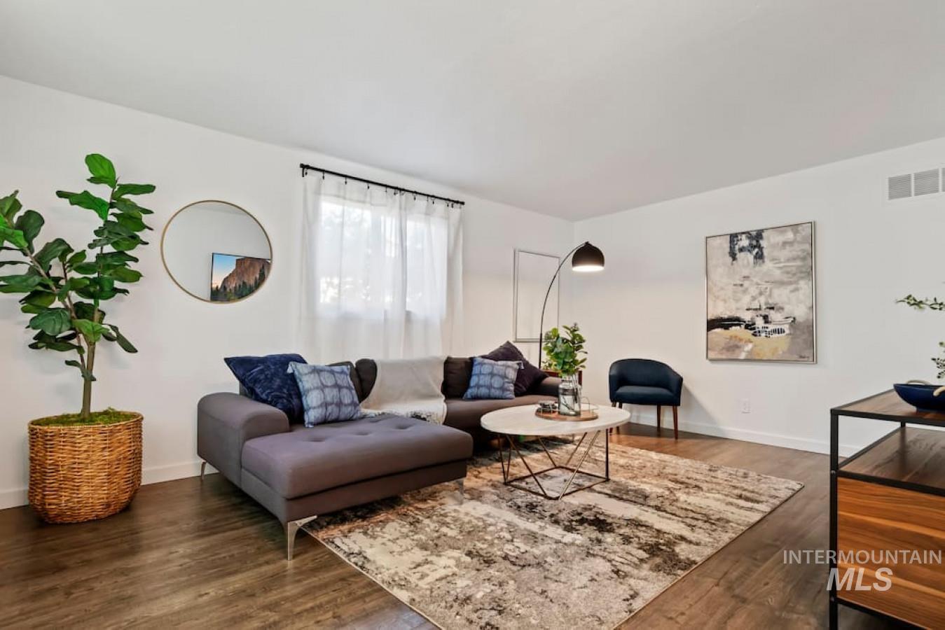2804 W Regan Ave, Boise, Idaho 83702, 3 Bedrooms, 1 Bathroom, Residential For Sale, Price $575,000, 98962067