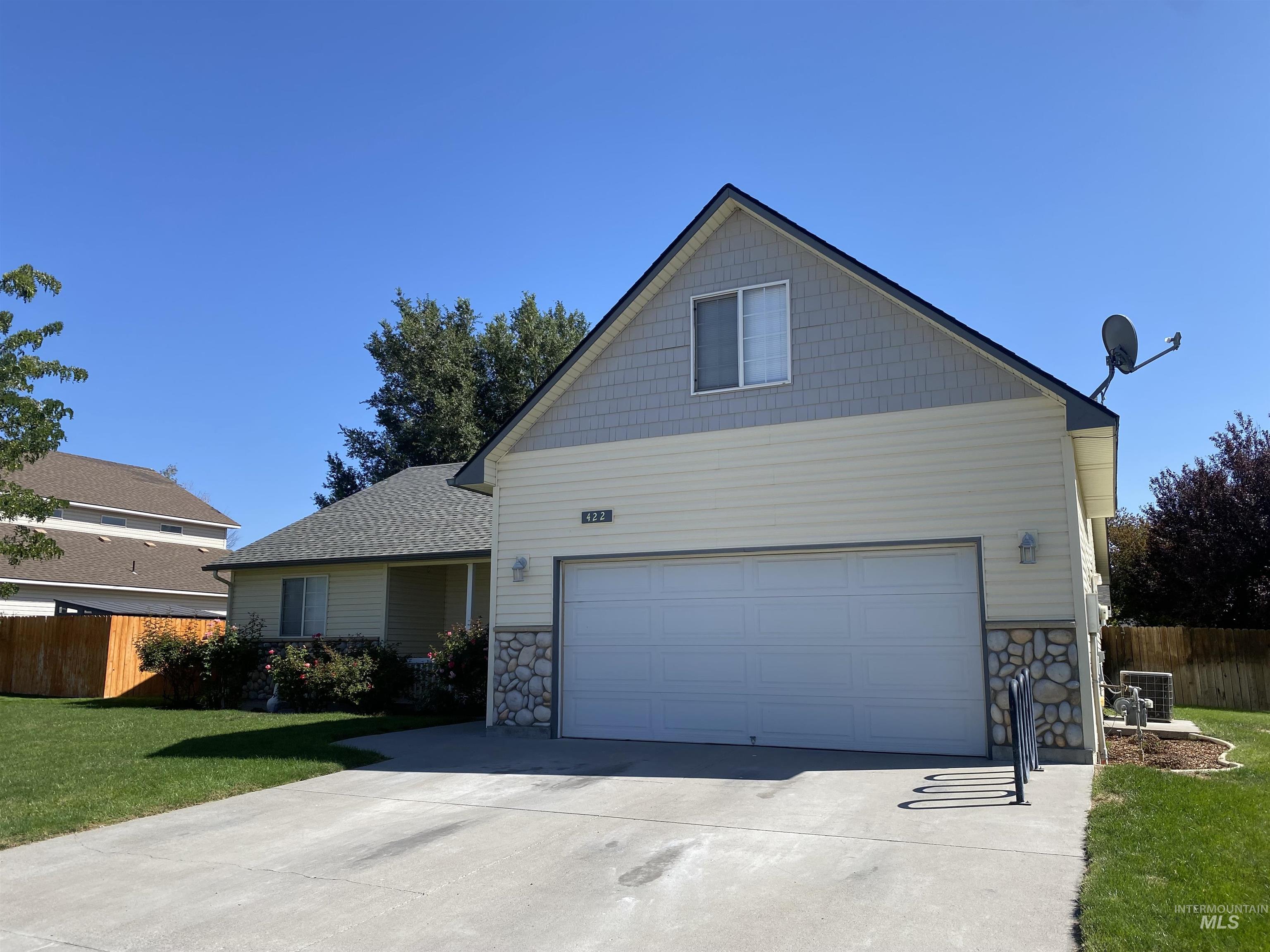 422 NW Sandpiper Ave, Mountain Home, Idaho 83647, 4 Bedrooms, 2 Bathrooms, Residential For Sale, Price $349,900, 98962071
