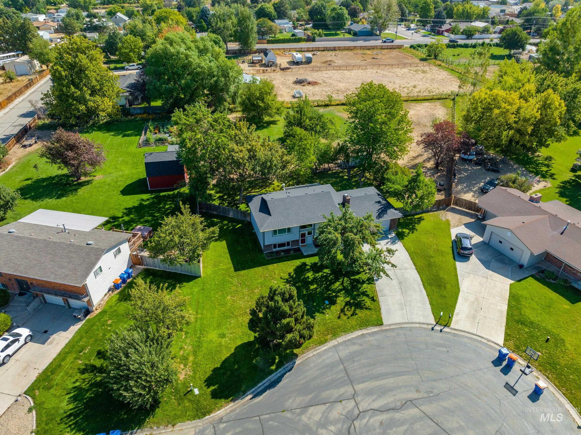 5162 S Seminole Circle, Boise, Idaho 83709-5756, 3 Bedrooms, 2 Bathrooms, Residential For Sale, Price $665,000, 98962074