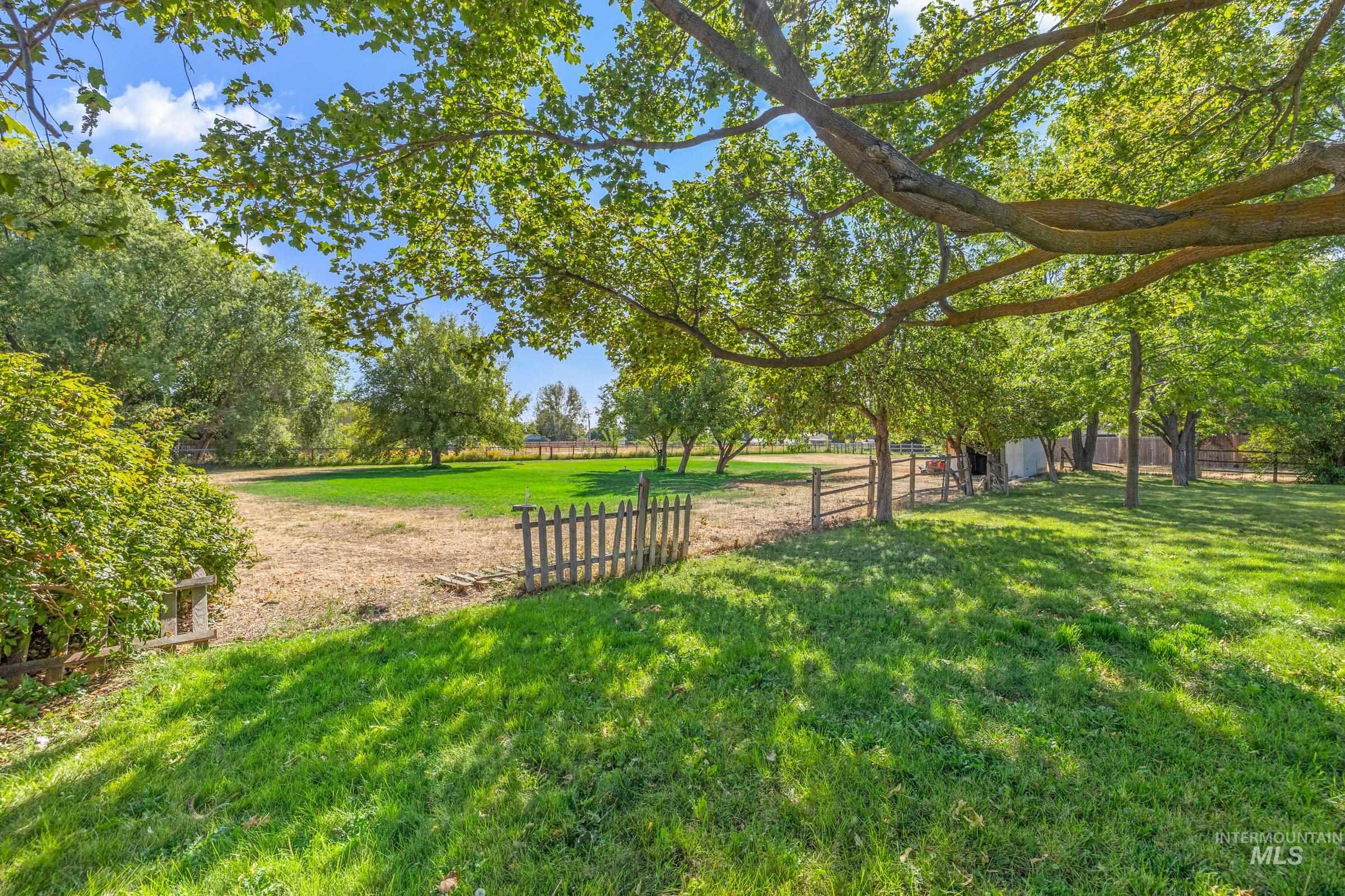 5162 S Seminole Circle, Boise, Idaho 83709-5756, 3 Bedrooms, 2 Bathrooms, Residential For Sale, Price $665,000, 98962074