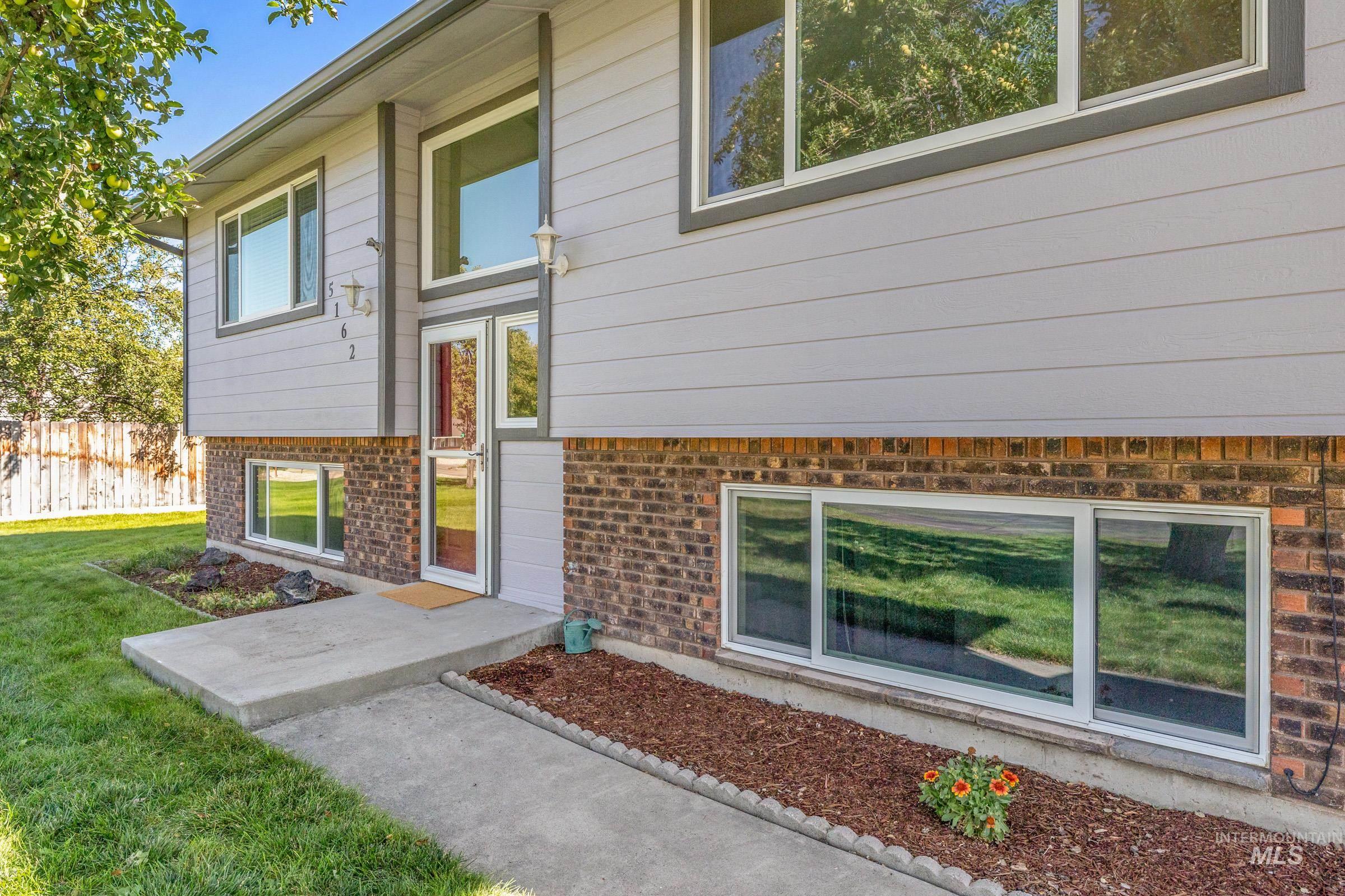 5162 S Seminole Circle, Boise, Idaho 83709-5756, 3 Bedrooms, 2 Bathrooms, Residential For Sale, Price $665,000, 98962074