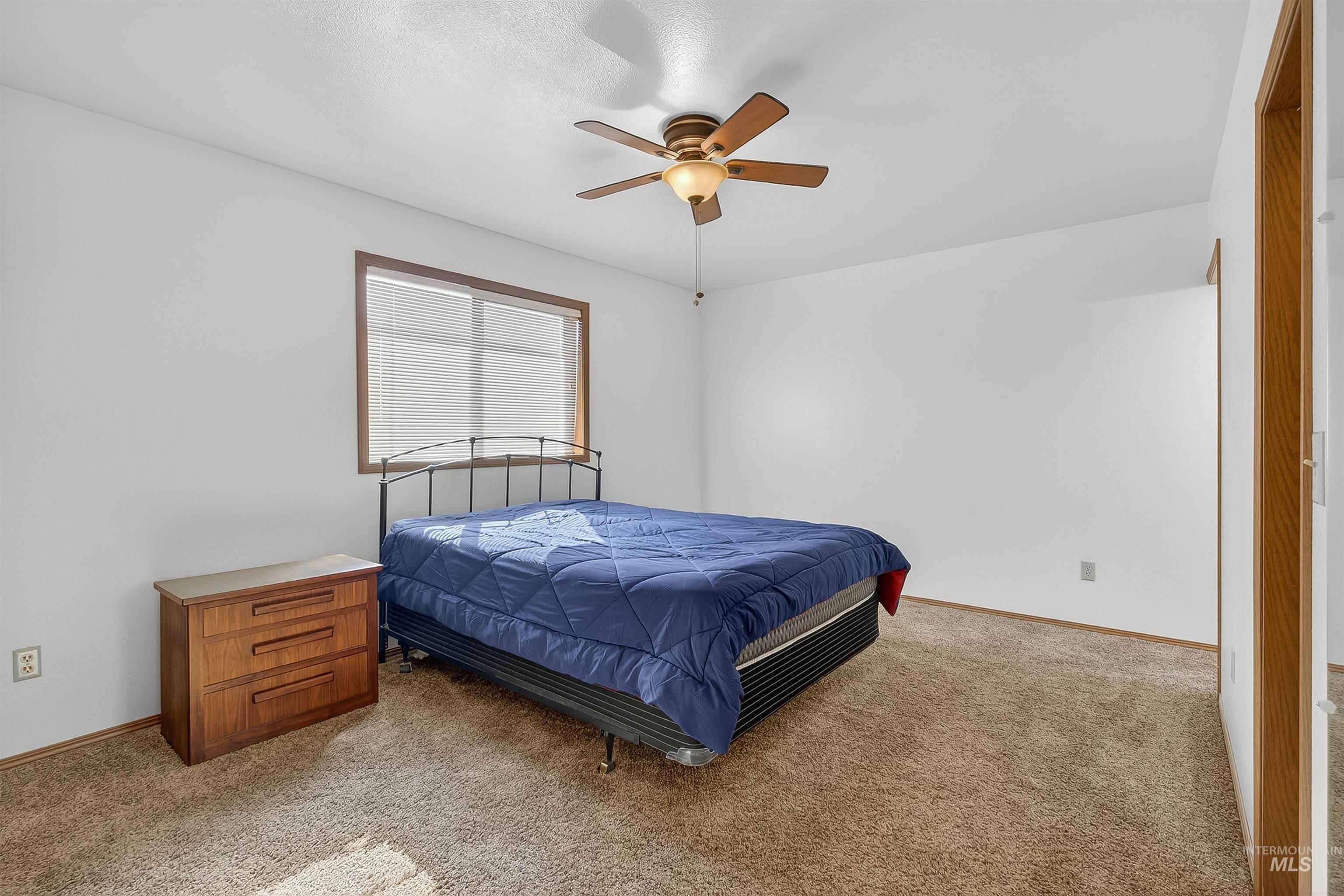1403 29th St, Lewiston, Idaho 83501, 2 Bedrooms, 2 Bathrooms, Residential For Sale, Price $325,000, 98962076