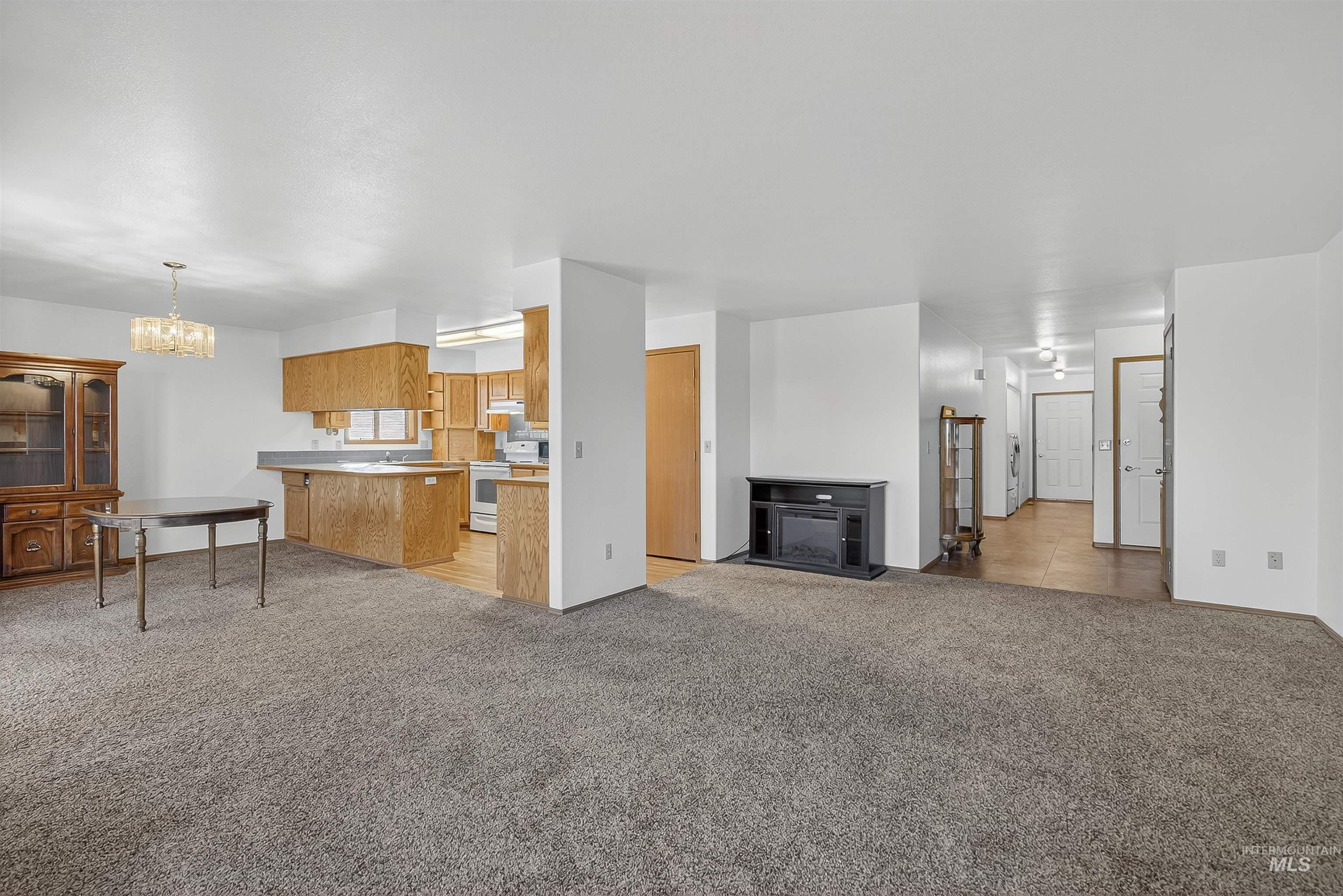 1403 29th St, Lewiston, Idaho 83501, 2 Bedrooms, 2 Bathrooms, Residential For Sale, Price $325,000, 98962076
