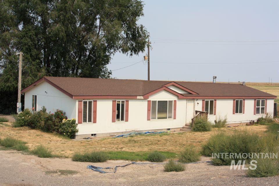 2984 E 990 S, Hazelton, Idaho 83335, 4 Bedrooms, 2 Bathrooms, Residential For Sale, Price $275,000, 98962077