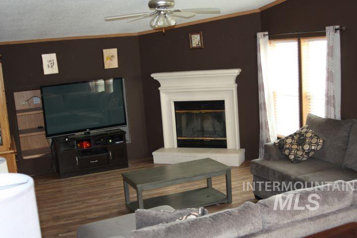 2984 E 990 S, Hazelton, Idaho 83335, 4 Bedrooms, 2 Bathrooms, Residential For Sale, Price $275,000, 98962077