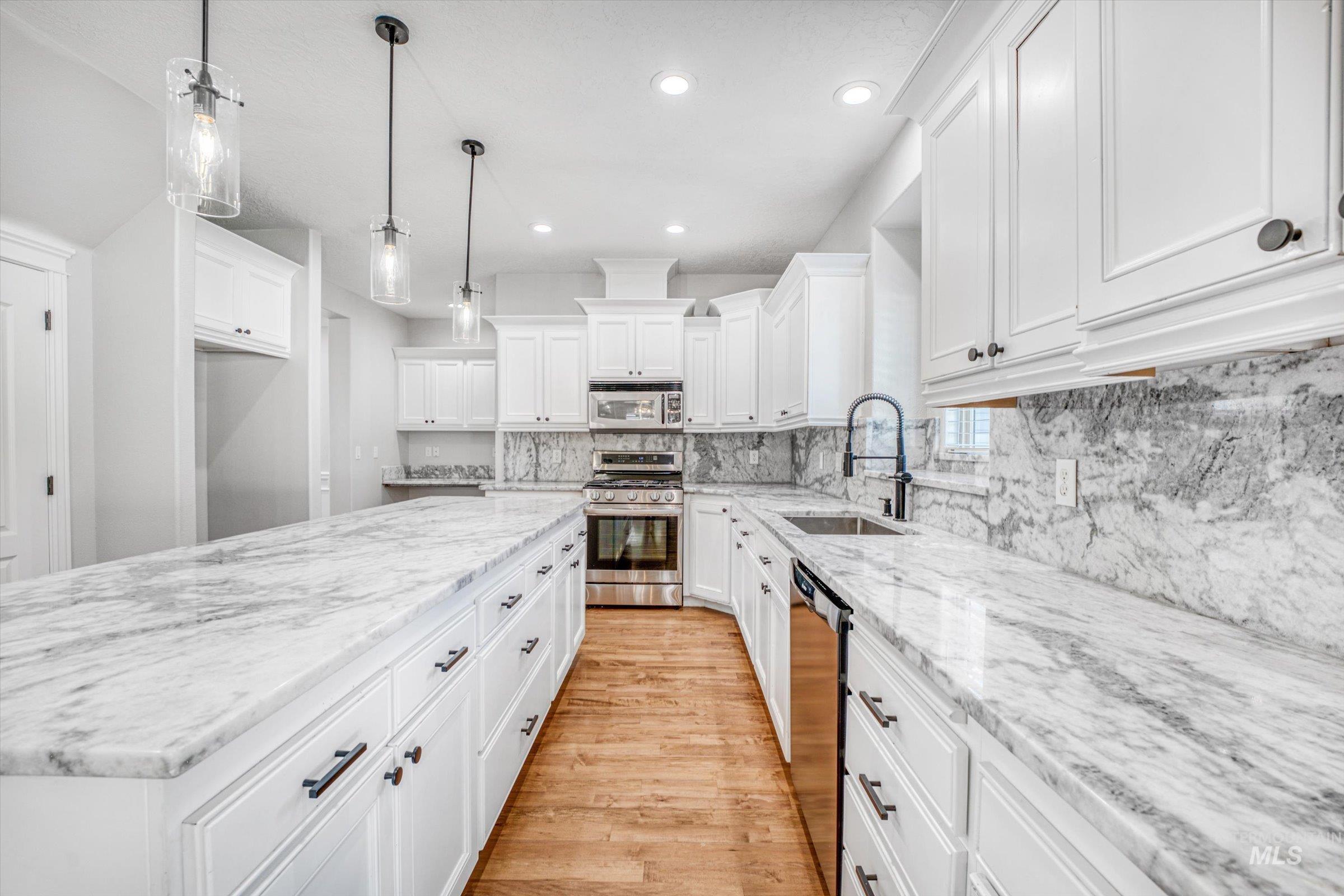 309 S Fernan Lake Way, Star, Idaho 83669, 4 Bedrooms, 2.5 Bathrooms, Residential For Sale, Price $615,000, 98962078