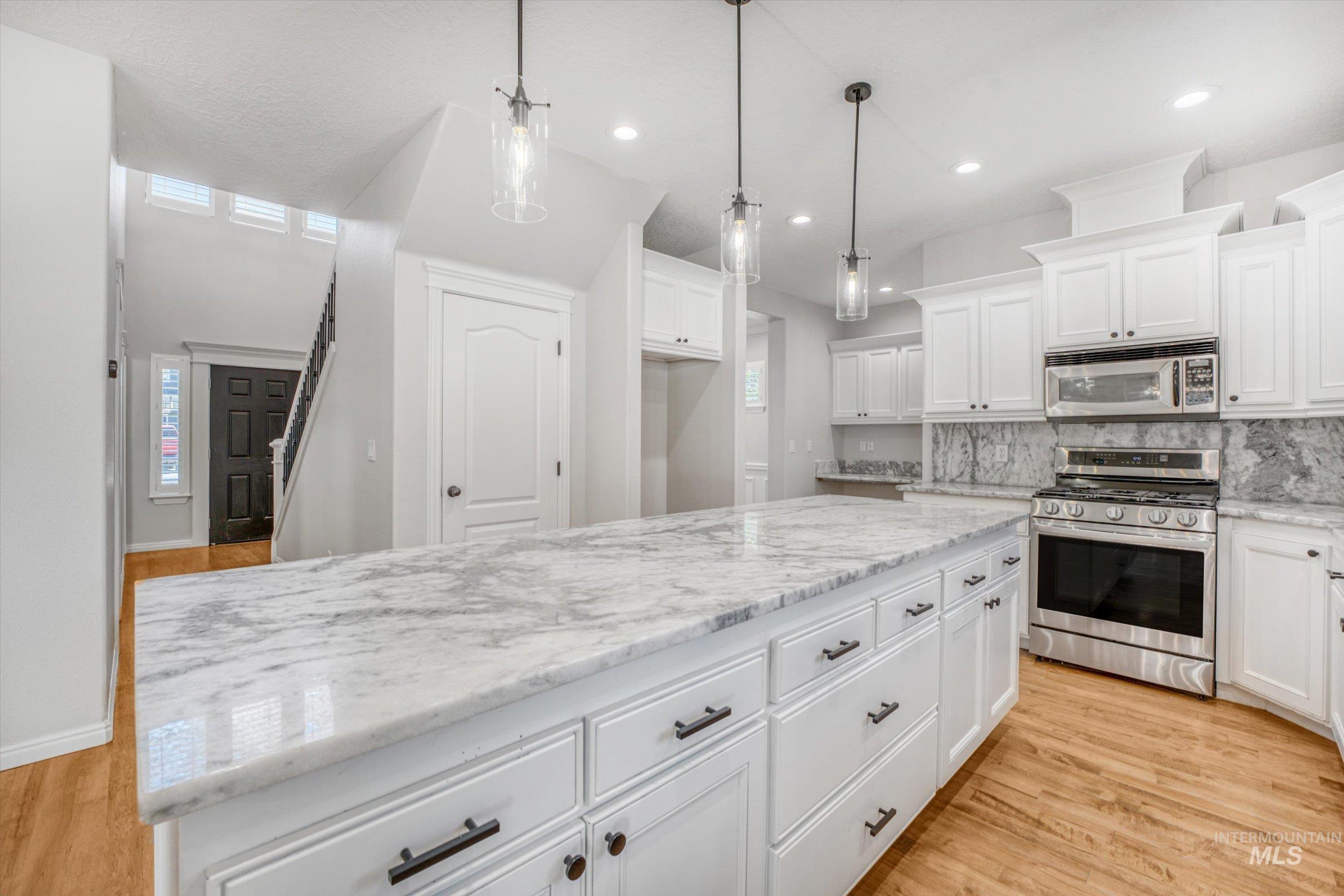309 S Fernan Lake Way, Star, Idaho 83669, 4 Bedrooms, 2.5 Bathrooms, Residential For Sale, Price $615,000, 98962078
