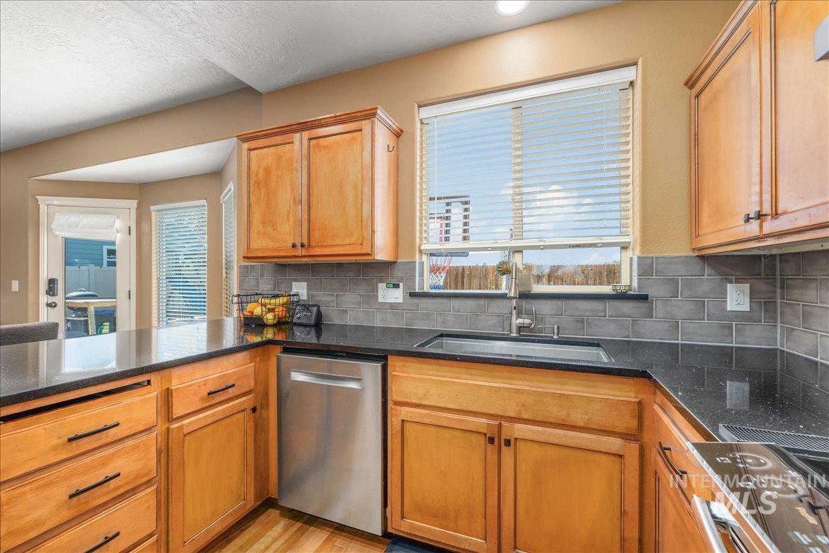 2915 S Nephrite Way, Meridian, Idaho 83642-3165, 4 Bedrooms, 2.5 Bathrooms, Residential For Sale, Price $599,000, 98962088