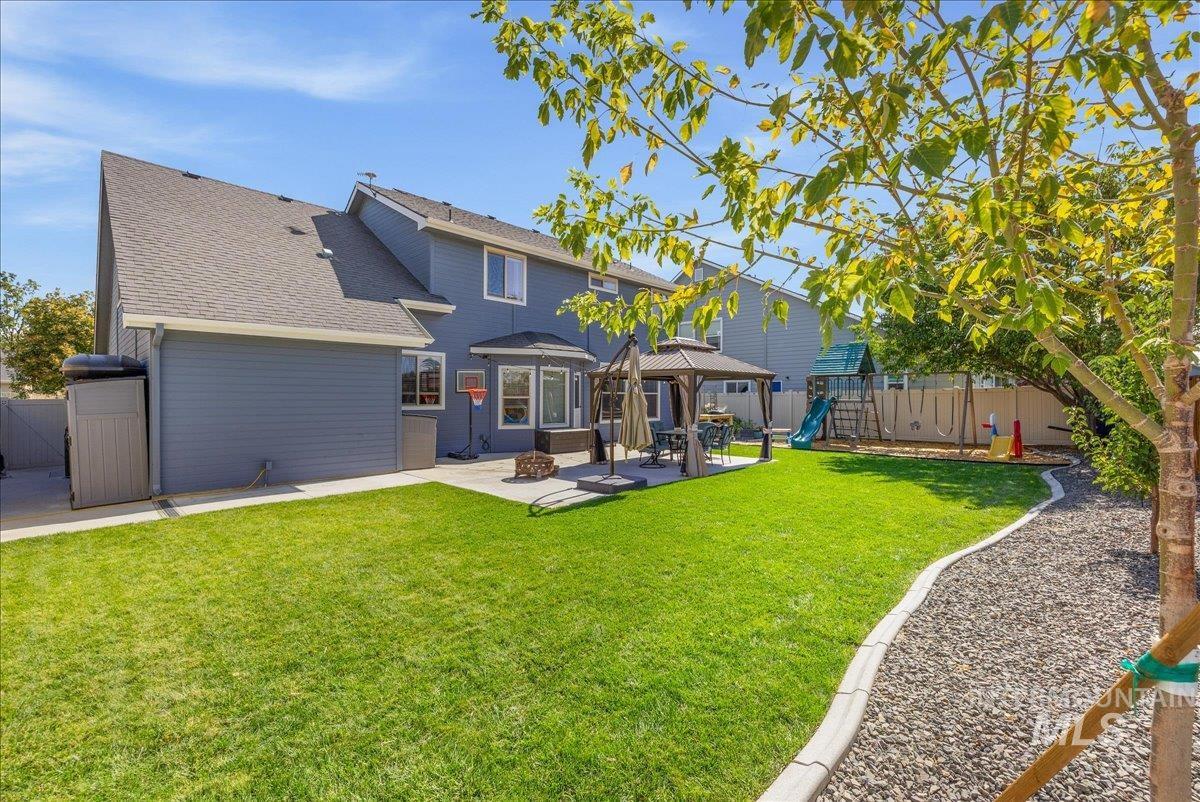 2915 S Nephrite Way, Meridian, Idaho 83642-3165, 4 Bedrooms, 2.5 Bathrooms, Residential For Sale, Price $599,000, 98962088