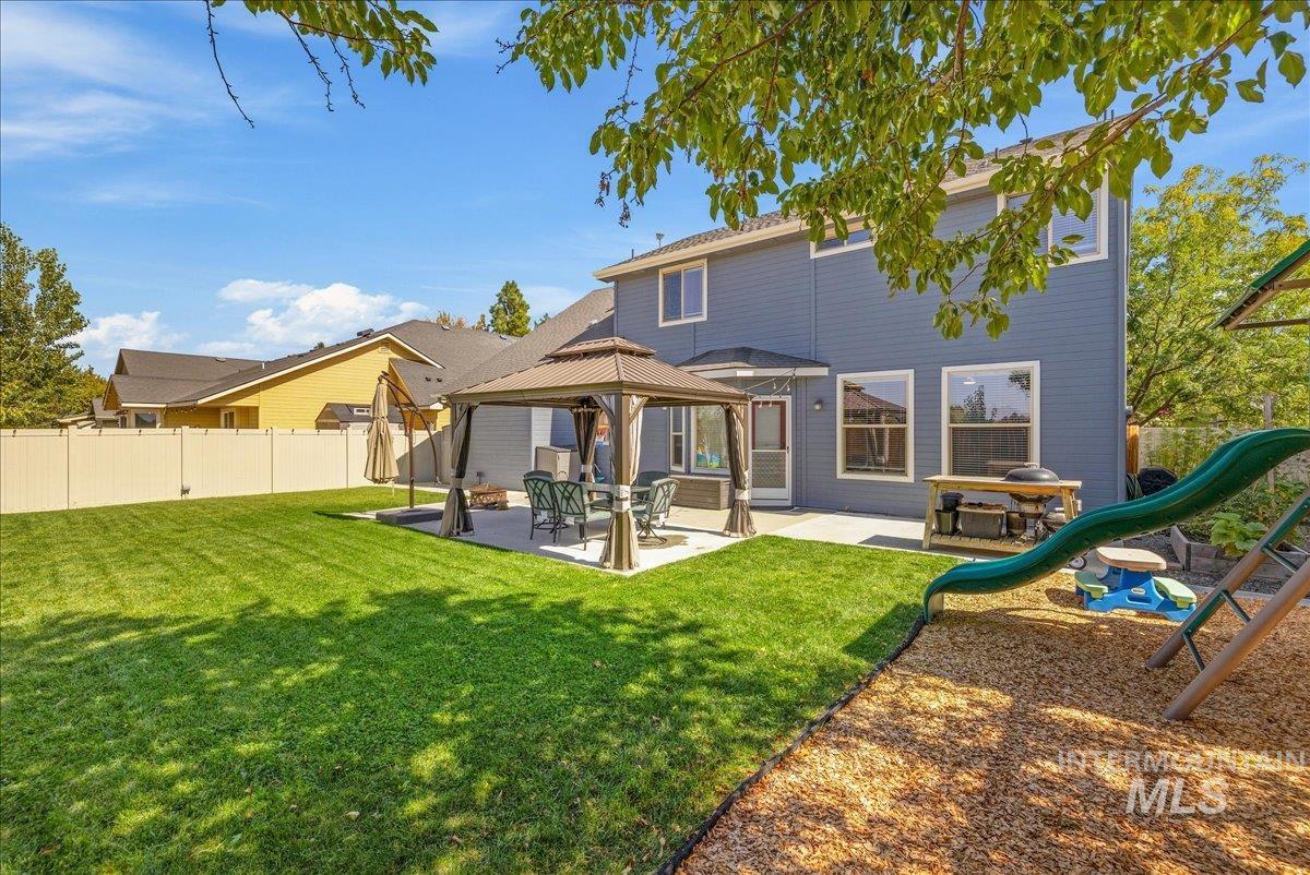 2915 S Nephrite Way, Meridian, Idaho 83642-3165, 4 Bedrooms, 2.5 Bathrooms, Residential For Sale, Price $599,000, 98962088