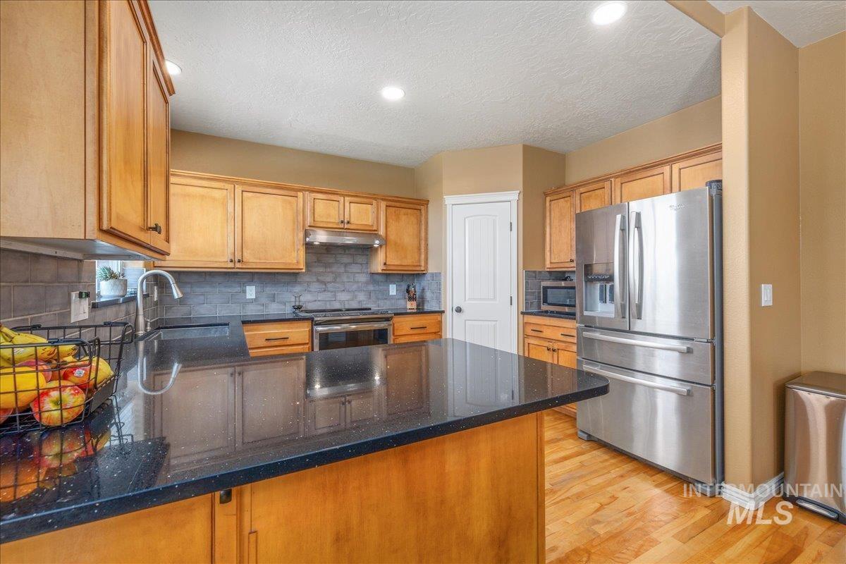 2915 S Nephrite Way, Meridian, Idaho 83642-3165, 4 Bedrooms, 2.5 Bathrooms, Residential For Sale, Price $599,000, 98962088