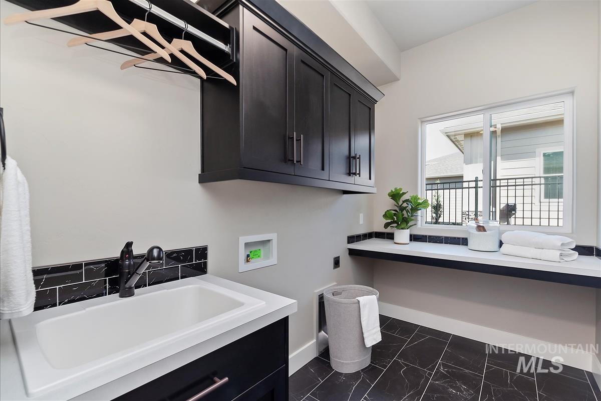 7149 E Chicken Hawk Loop, Nampa, Idaho 83686, 3 Bedrooms, 2 Bathrooms, Residential For Sale, Price $929,900, 98962090