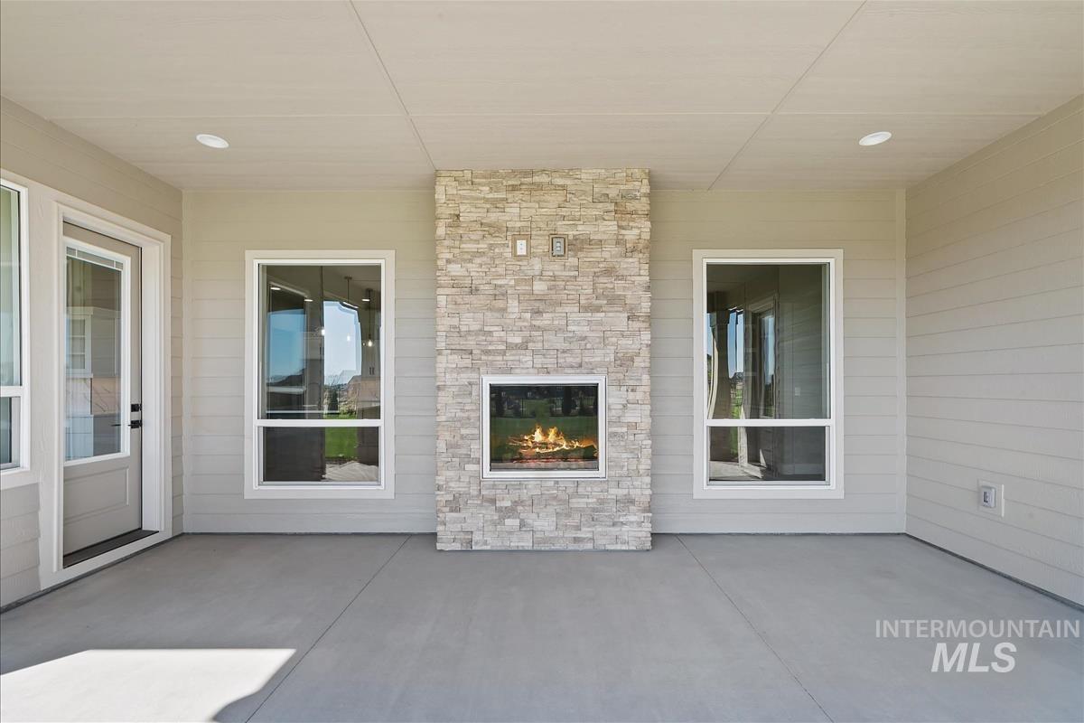 7149 E Chicken Hawk Loop, Nampa, Idaho 83686, 3 Bedrooms, 2 Bathrooms, Residential For Sale, Price $929,900, 98962090