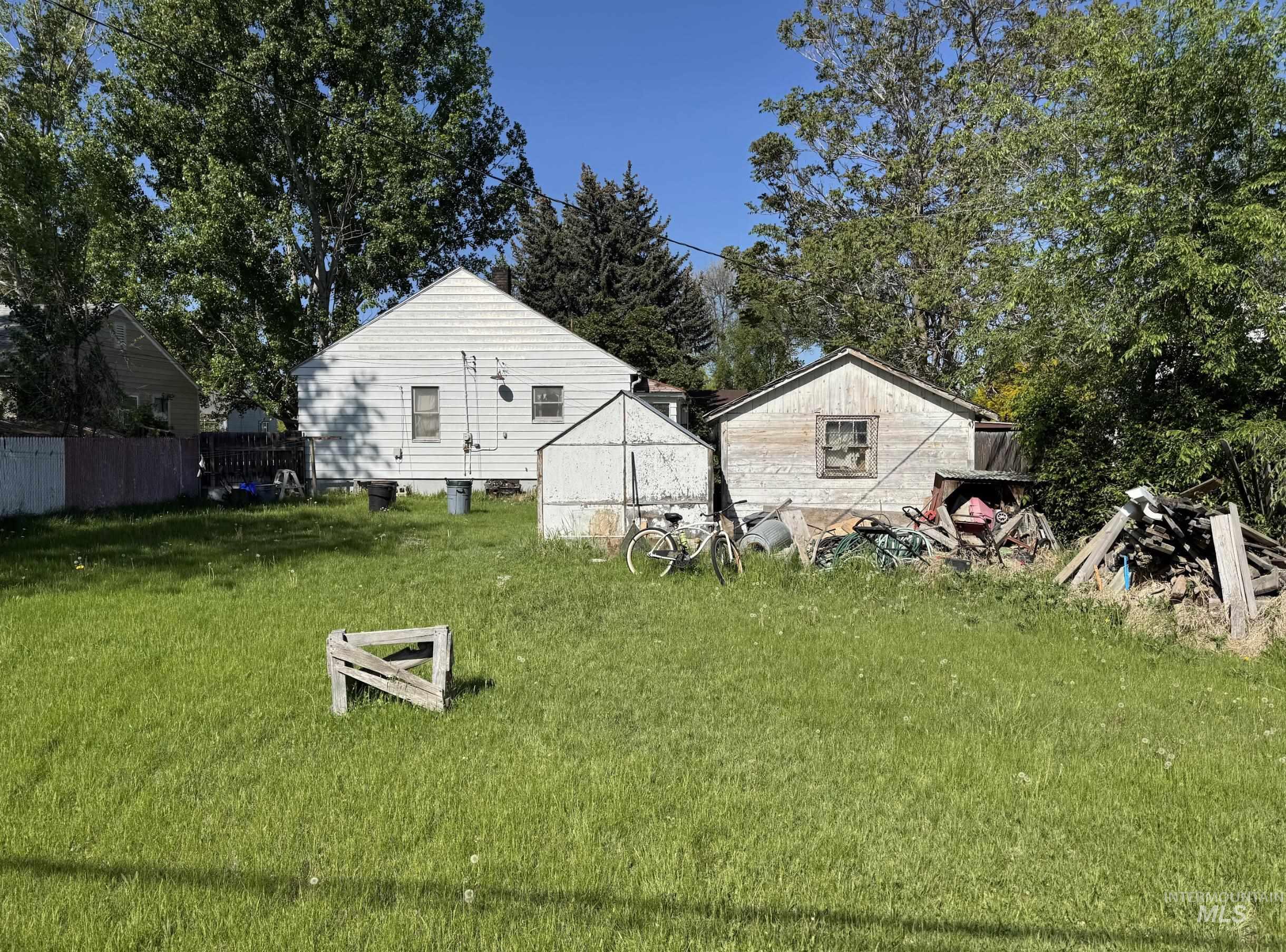 16 Canyon St, Nampa, Idaho 83651, 3 Bedrooms, 1 Bathroom, Residential For Sale, Price $185,000, 98962096