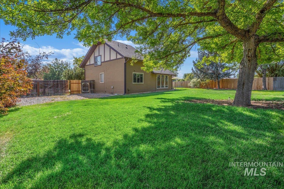 11225 W Camas St., Boise, Idaho 83709, 3 Bedrooms, 2 Bathrooms, Residential For Sale, Price $549,000, 98962098