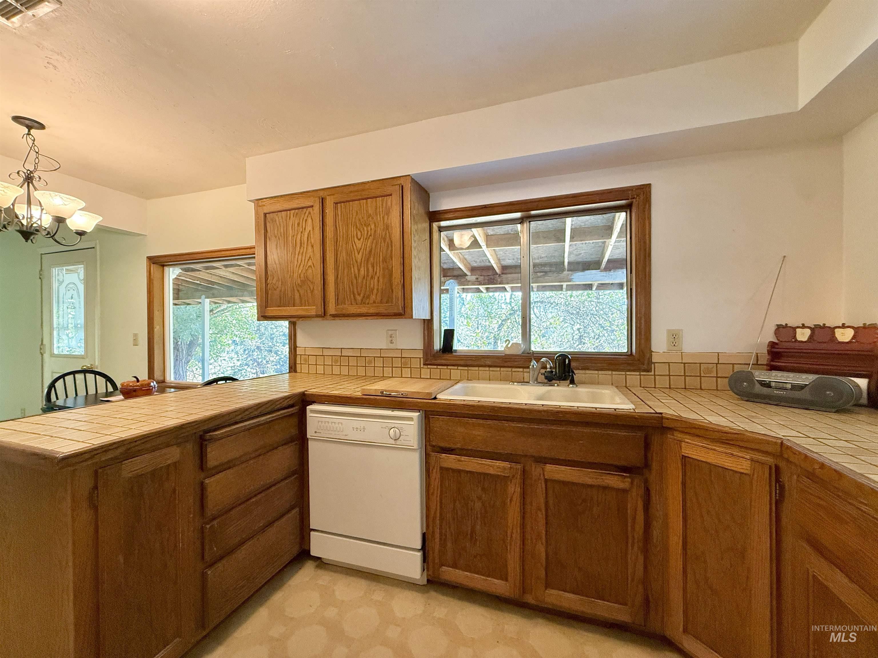 751 Big Cedar Rd., Kooskia, Idaho 83539, 3 Bedrooms, 1 Bathroom, Residential For Sale, Price $295,000, 98962100