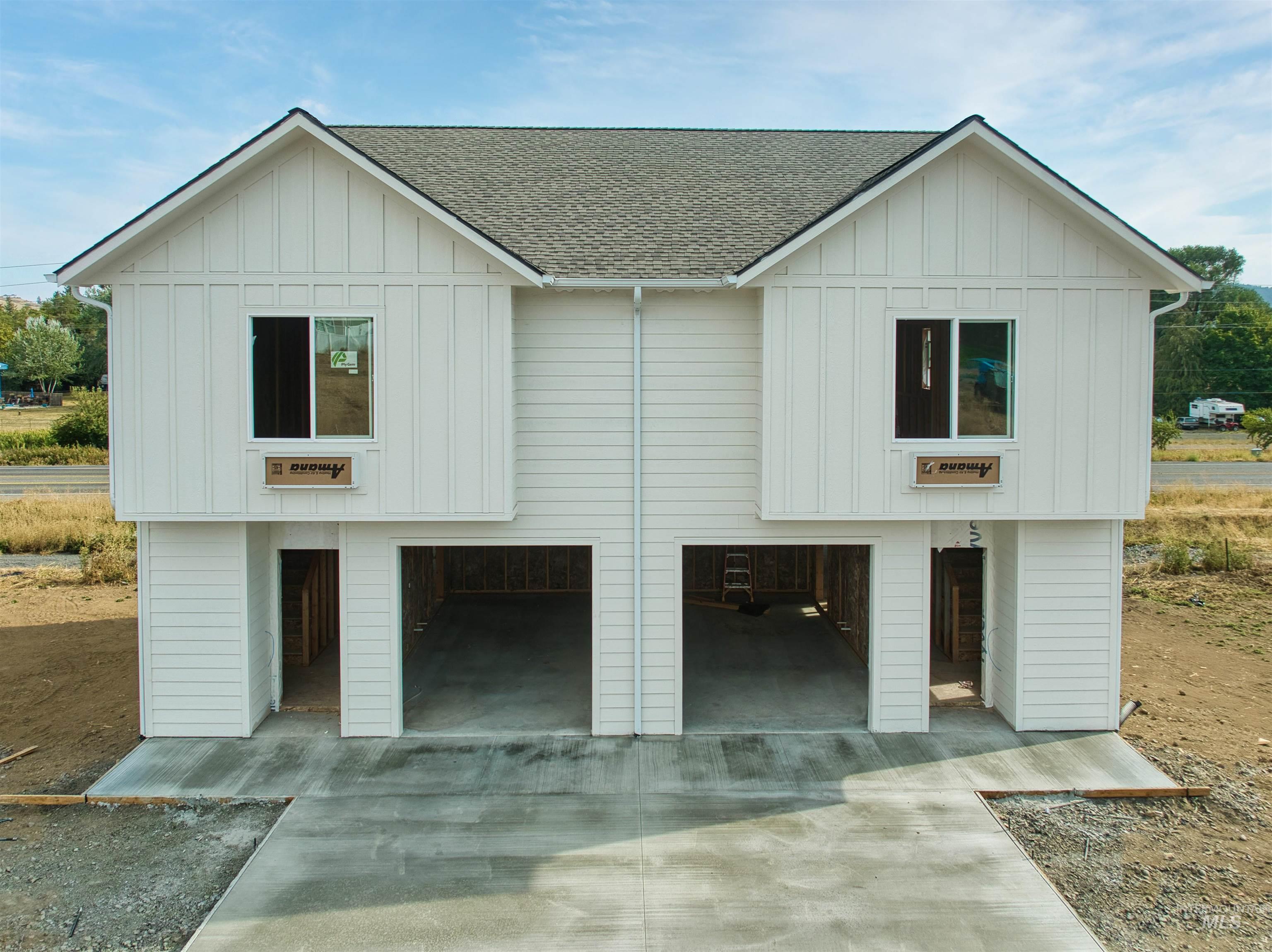 2815 Cyprus, Moscow, Idaho 83843, 3 Bedrooms, 2.5 Bathrooms, Residential Income For Sale, Price $665,000, 98962103