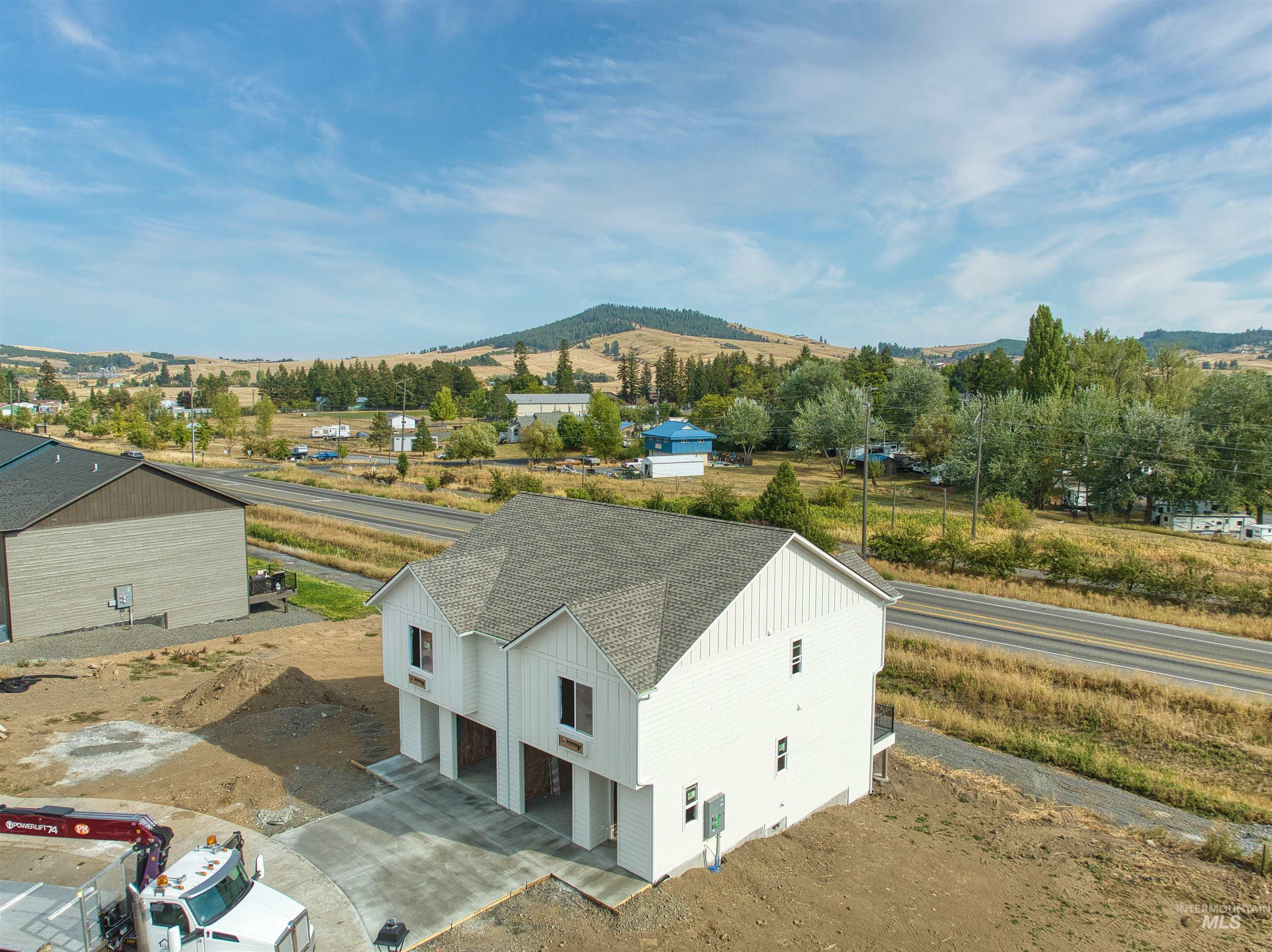 2815 Cyprus, Moscow, Idaho 83843, 3 Bedrooms, 2.5 Bathrooms, Residential Income For Sale, Price $665,000, 98962103