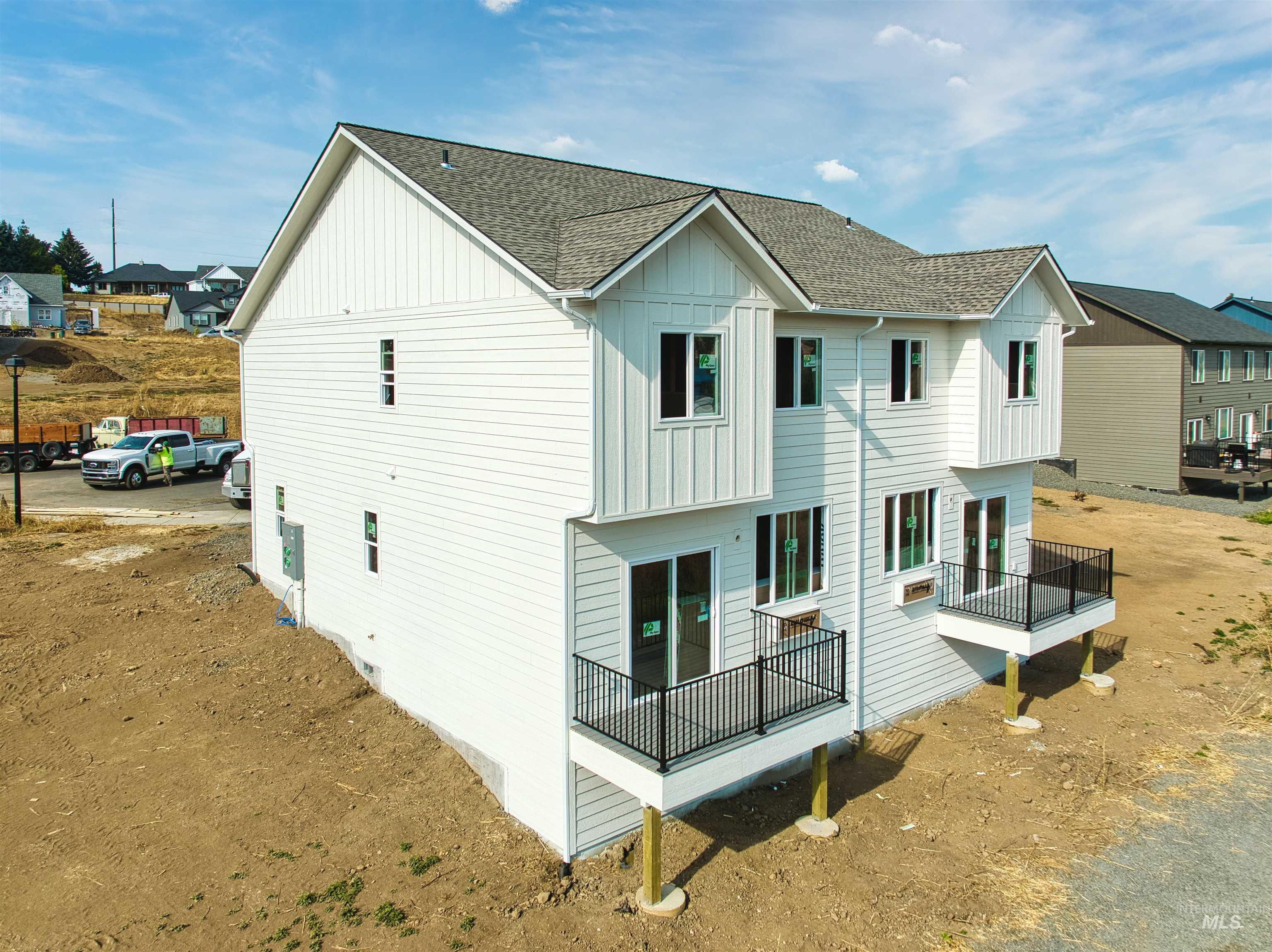 2815 Cyprus, Moscow, Idaho 83843, 3 Bedrooms, 2.5 Bathrooms, Residential Income For Sale, Price $665,000, 98962103