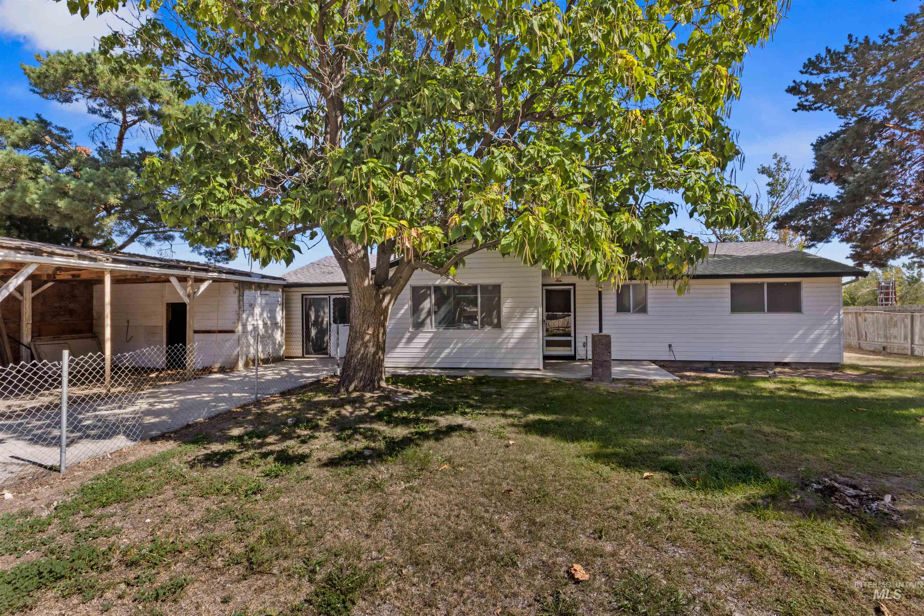 5702 sunset, Nampa, Idaho 83686, 4 Bedrooms, 2 Bathrooms, Residential For Sale, Price $298,900, 98962104