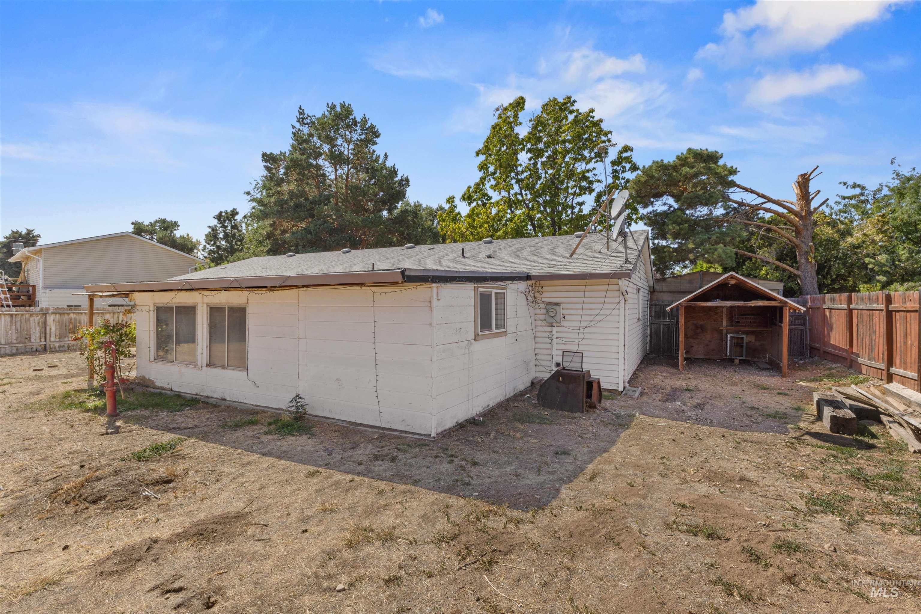 5702 sunset, Nampa, Idaho 83686, 4 Bedrooms, 2 Bathrooms, Residential For Sale, Price $298,900, 98962104