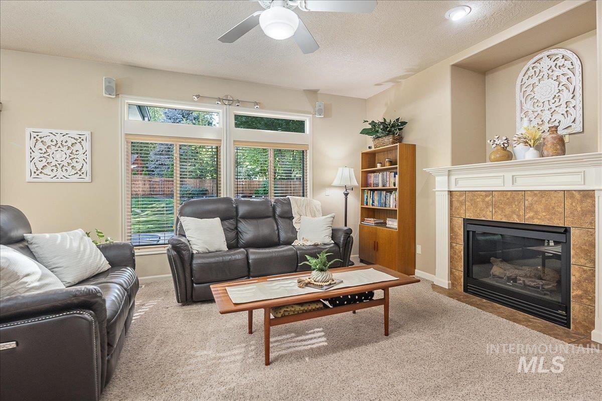 177 E Knoll Ct, Eagle, Idaho 83616-6911, 4 Bedrooms, 2.5 Bathrooms, Residential For Sale, Price $769,900, 98962106