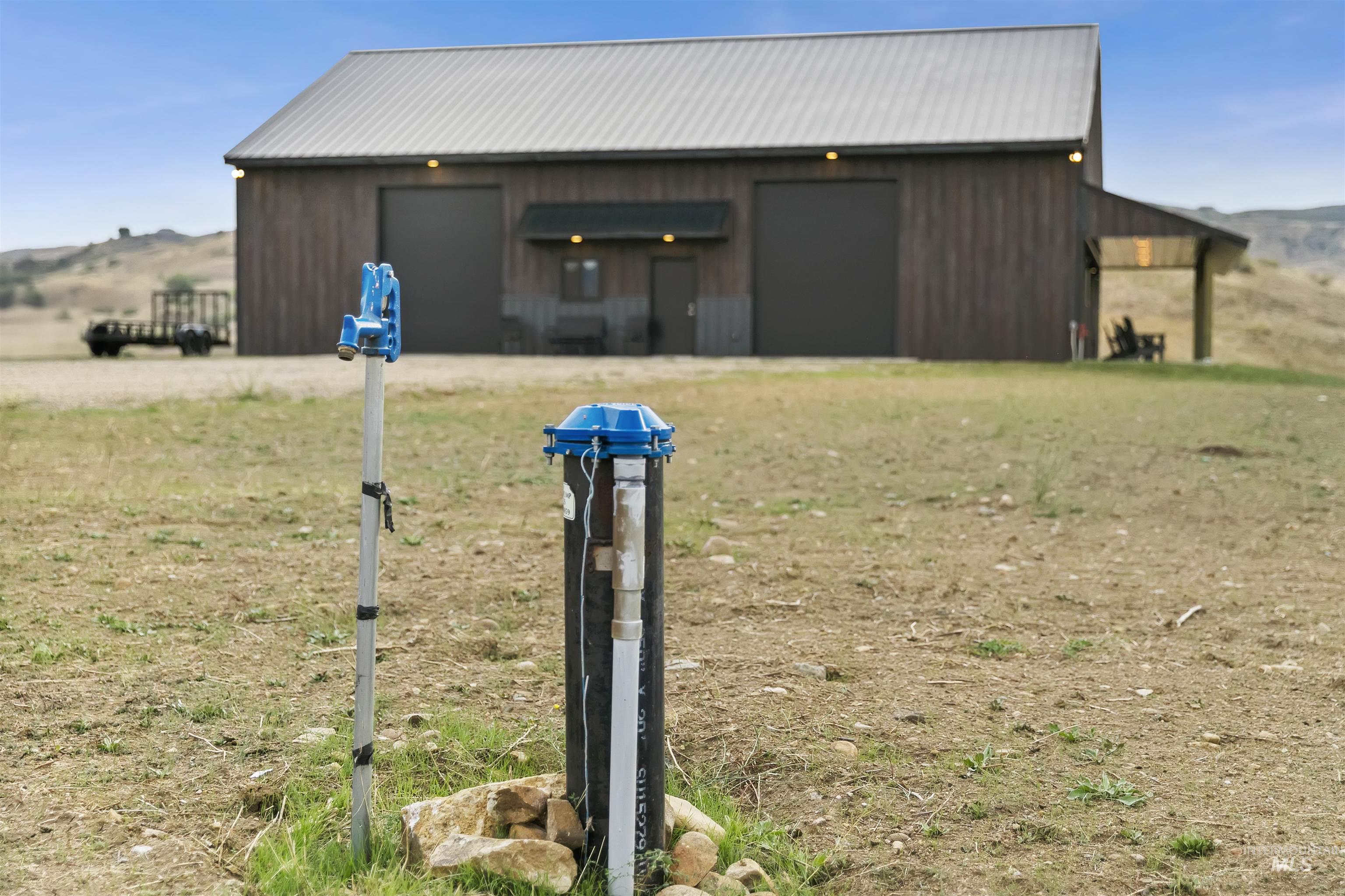 View of outdoor structure with a mountain view