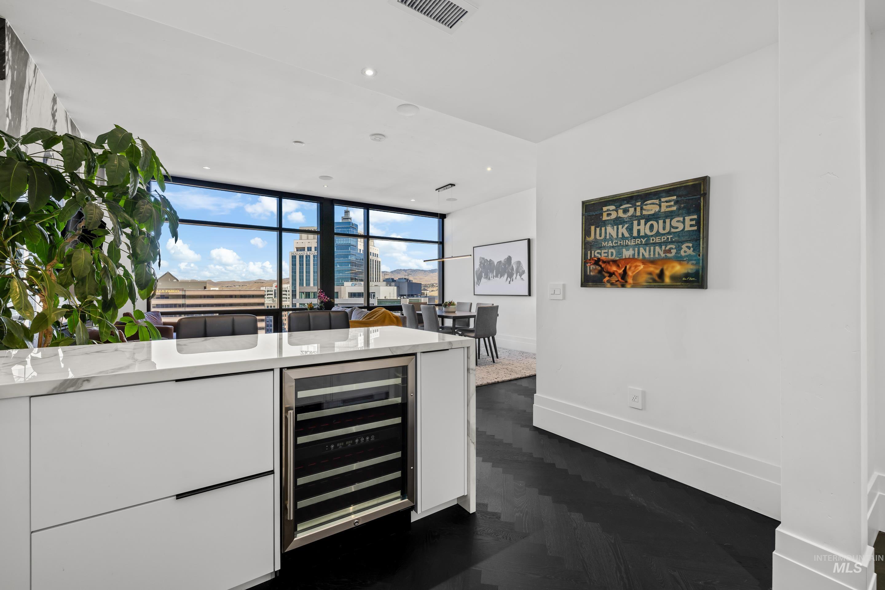 255 S Capitol Blvd, Boise, Idaho 83702, 2 Bedrooms, 2 Bathrooms, Residential For Sale, Price $1,299,000, 98962124