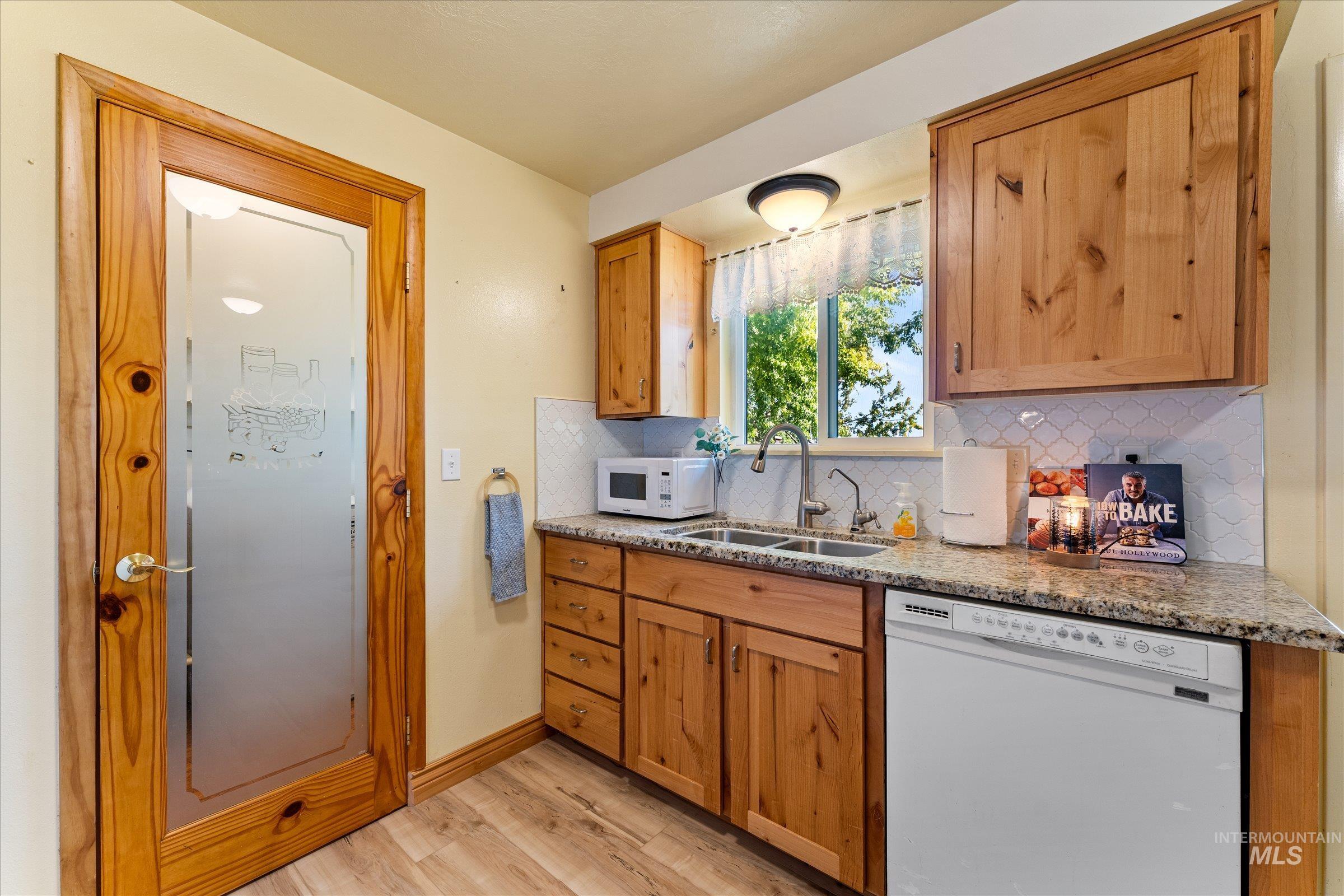 7882 S Cross Fox Way, Boise, Idaho 83709, 3 Bedrooms, 1 Bathroom, Residential For Sale, Price $419,000, 98962144