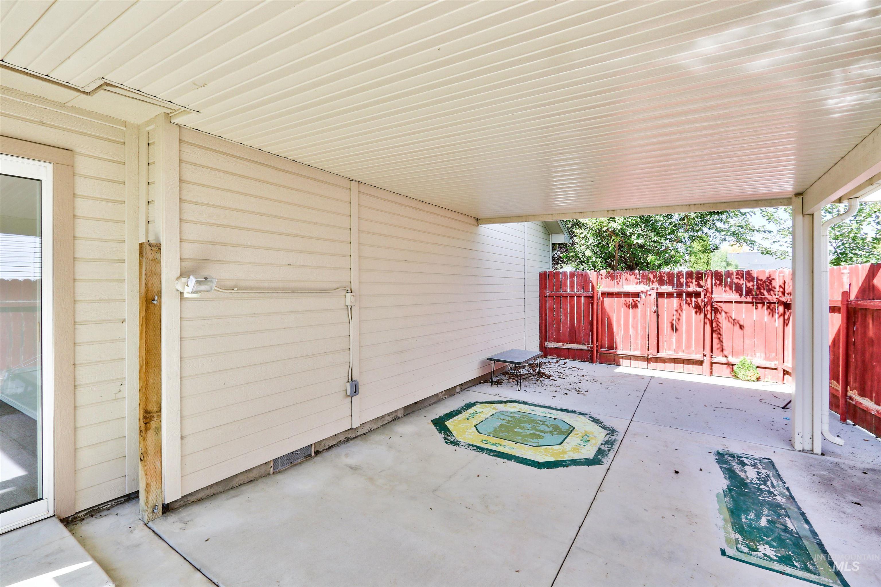 1220 Redtail Ct., Caldwell, Idaho 83607, 3 Bedrooms, 2 Bathrooms, Residential For Sale, Price $338,900, 98962154