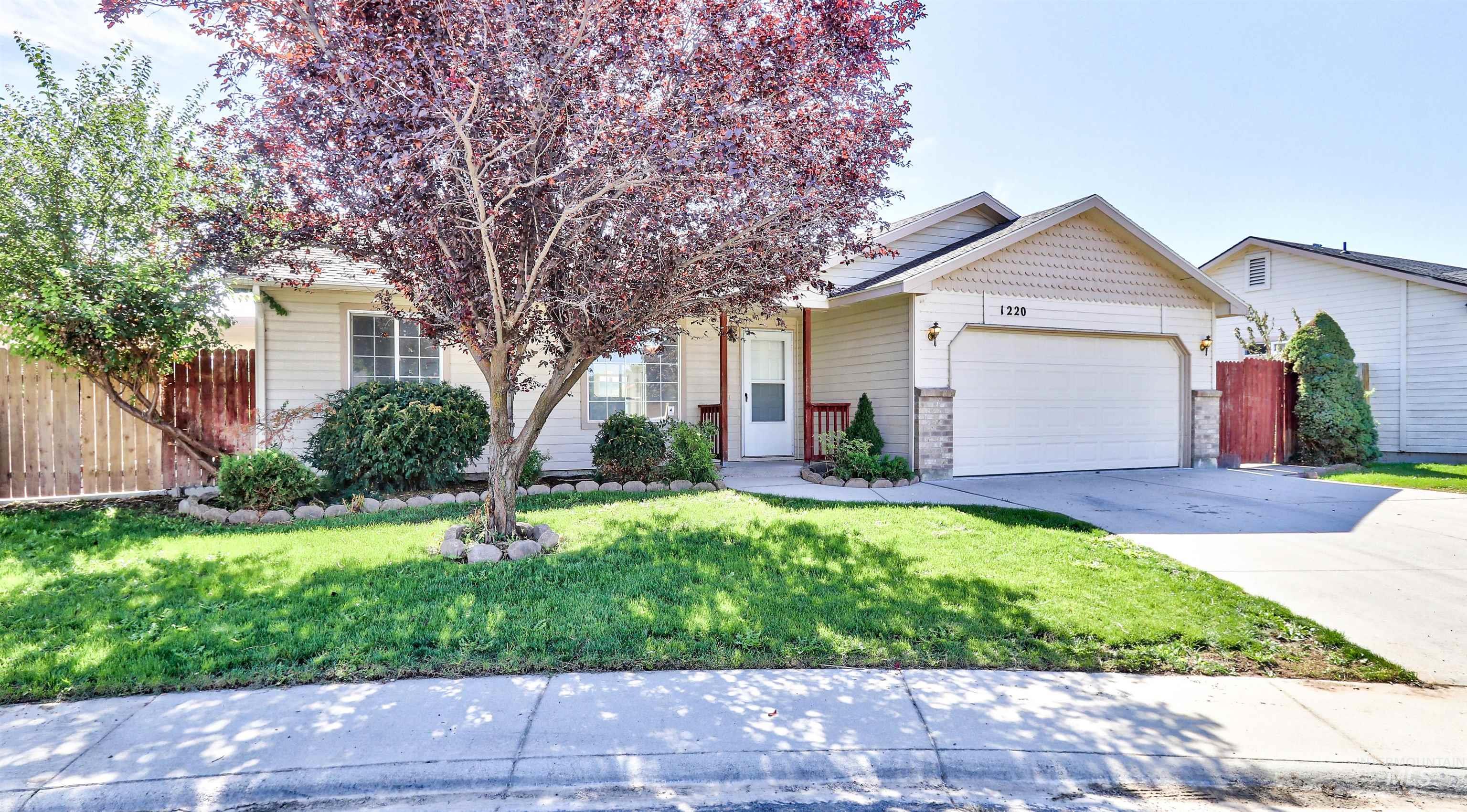 1220 Redtail Ct., Caldwell, Idaho 83607, 3 Bedrooms, 2 Bathrooms, Residential For Sale, Price $338,900, 98962154